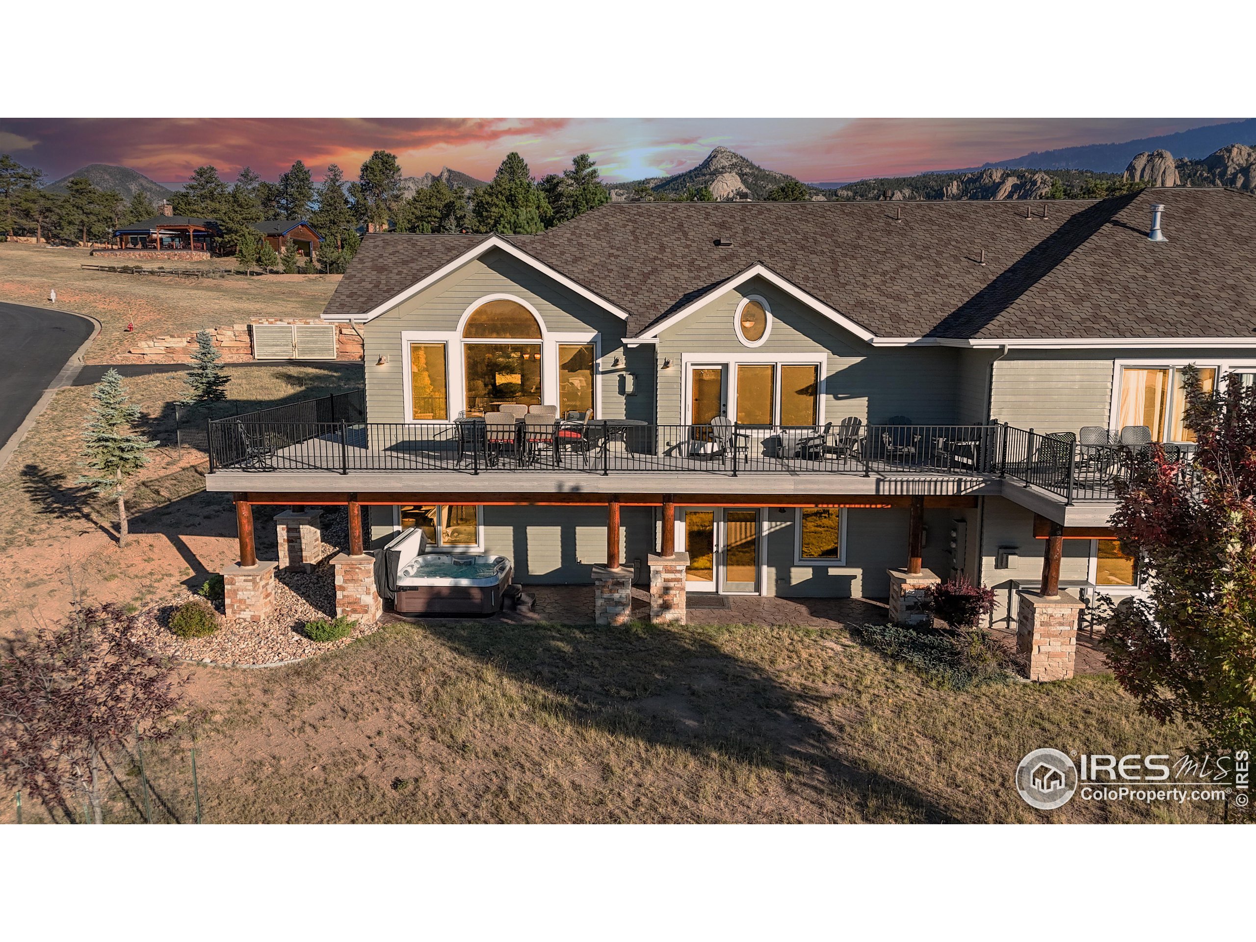 402 Overlook Ct