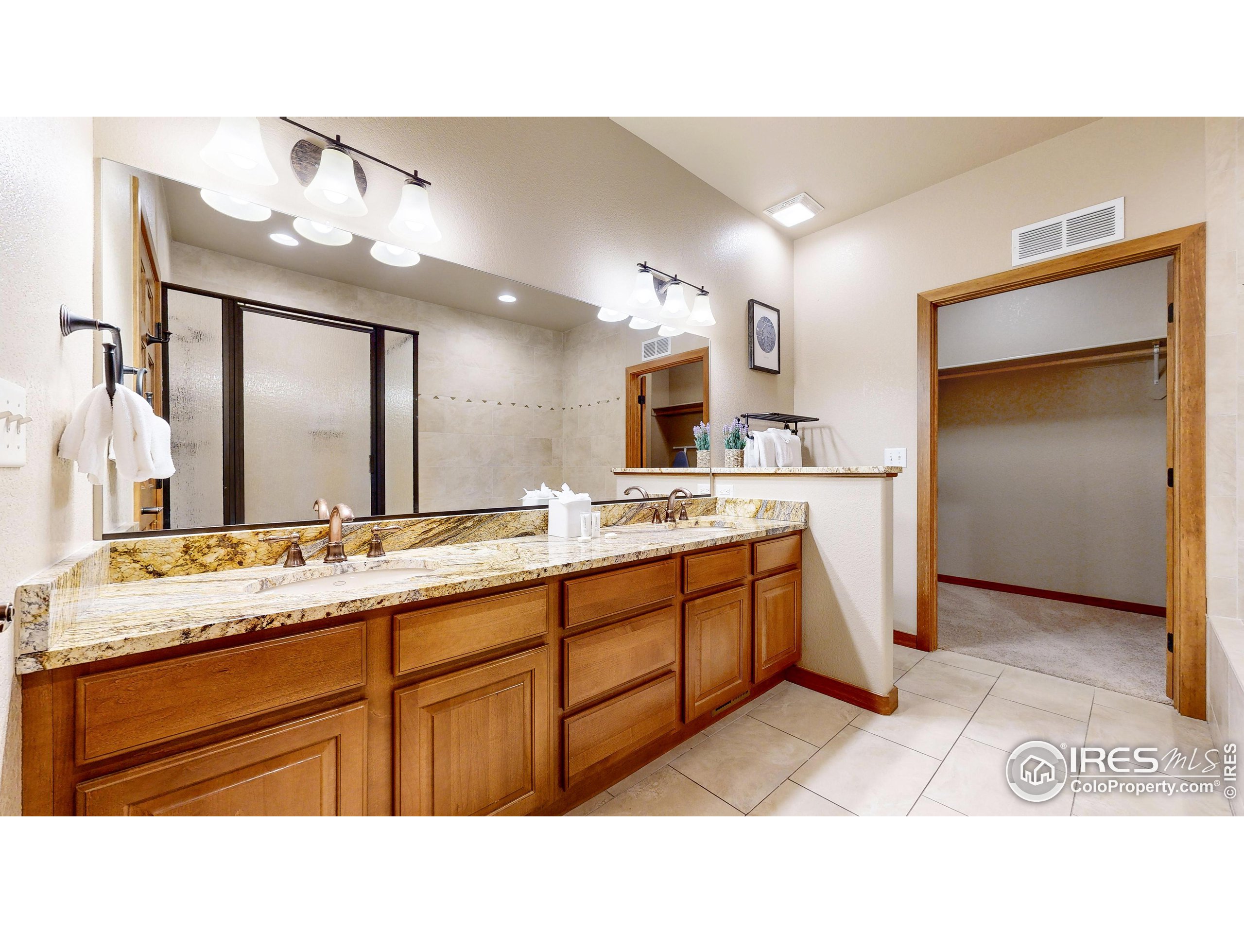 402 Overlook Ct