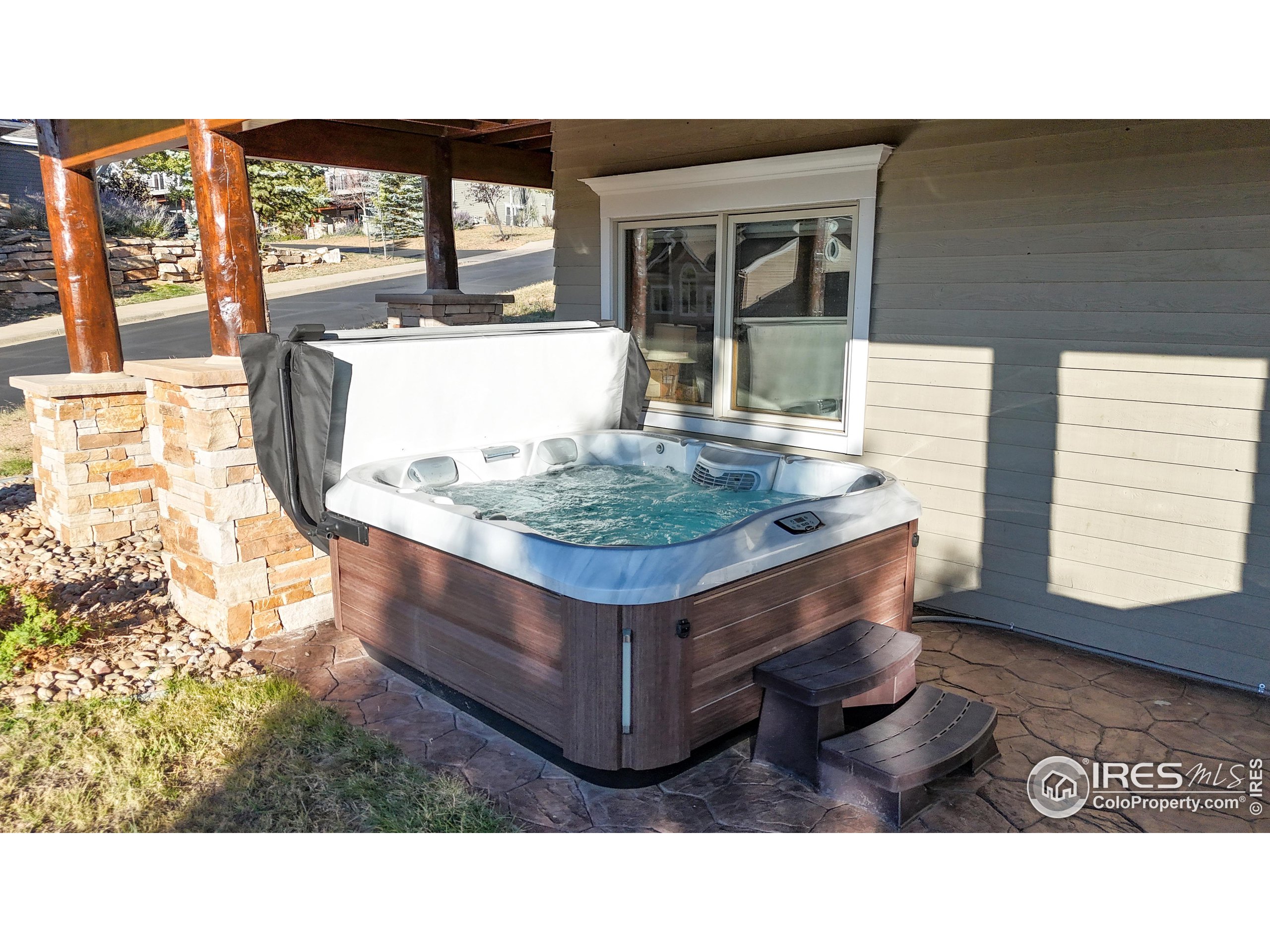 402 Overlook Ct