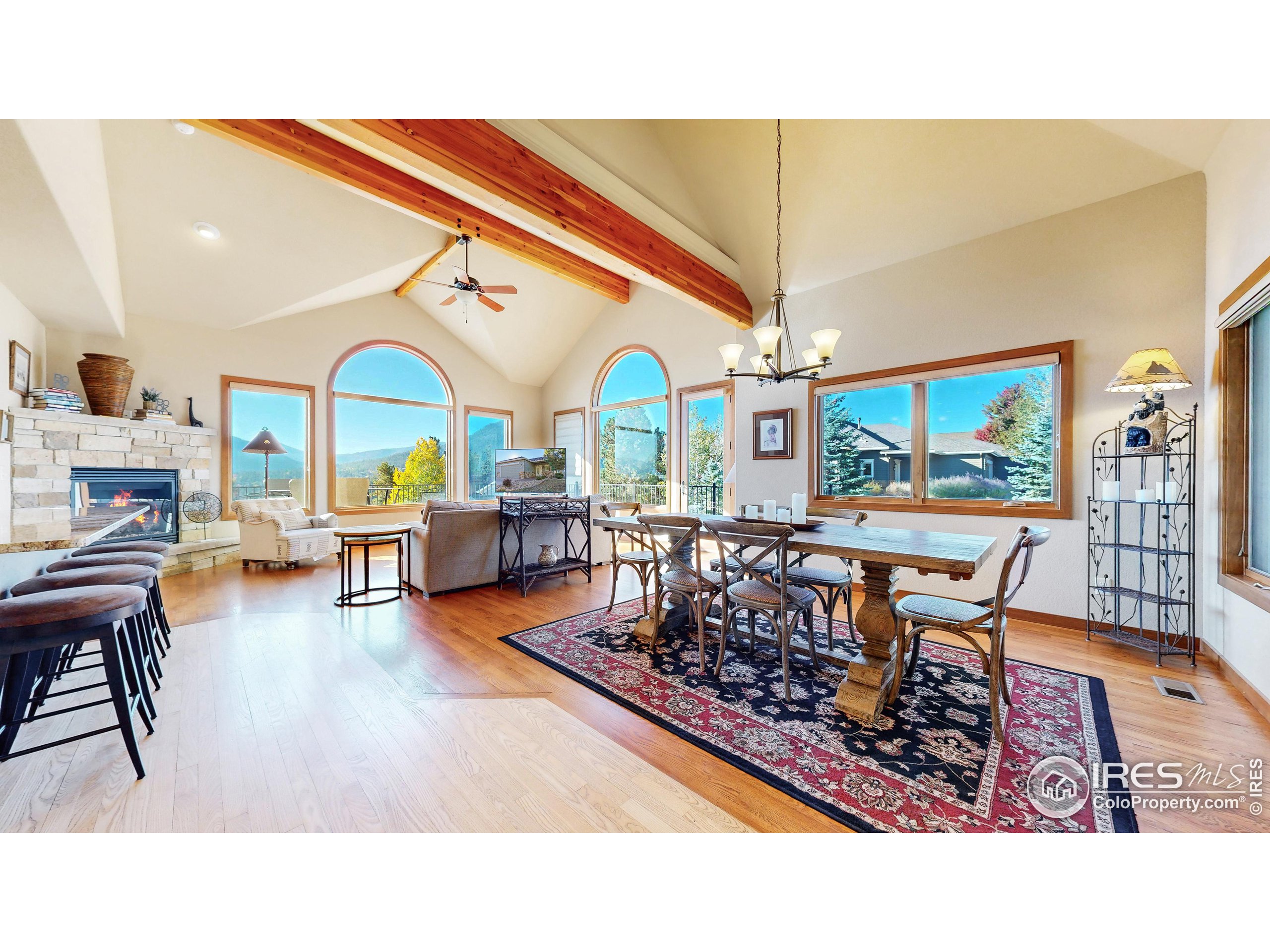 402 Overlook Ct