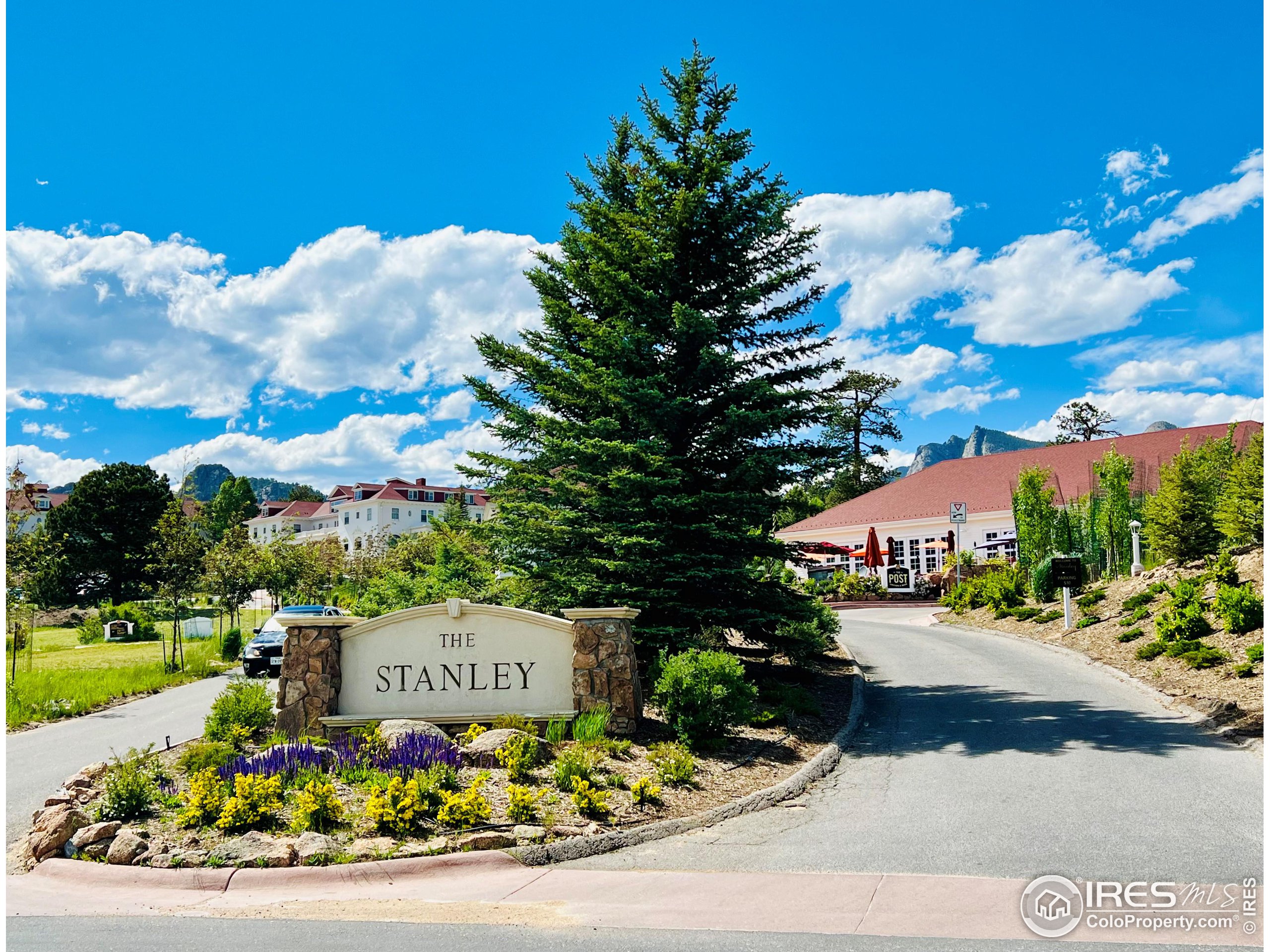 402 Overlook Ct