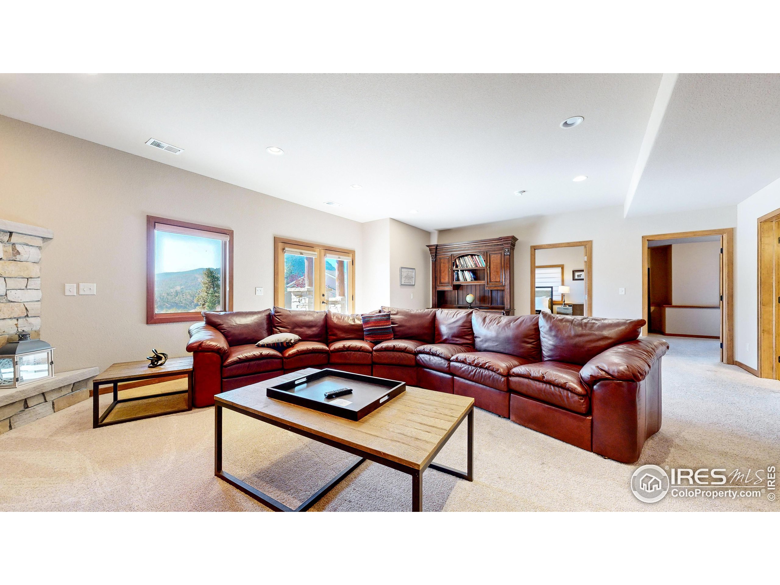 402 Overlook Ct