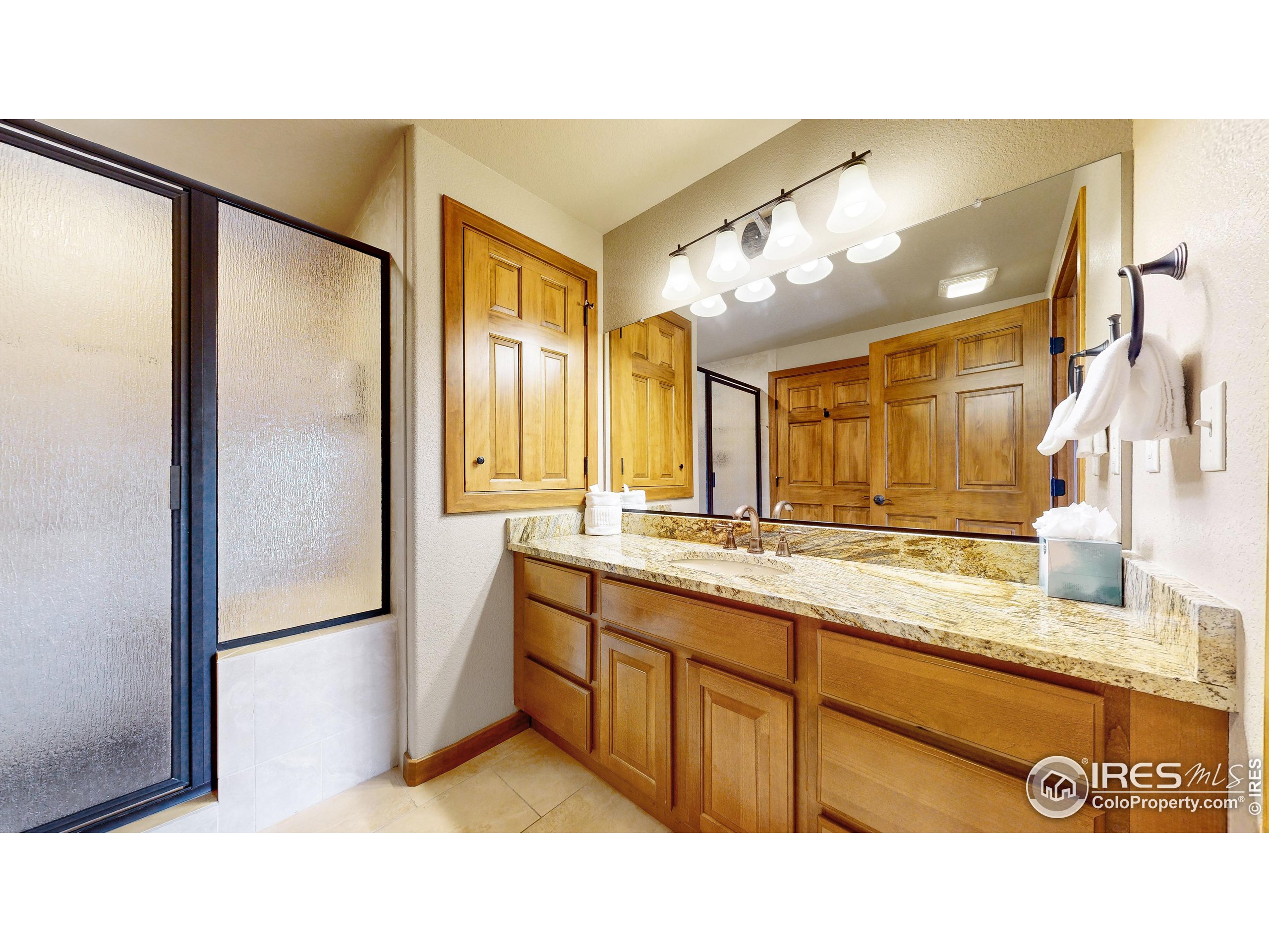 402 Overlook Ct