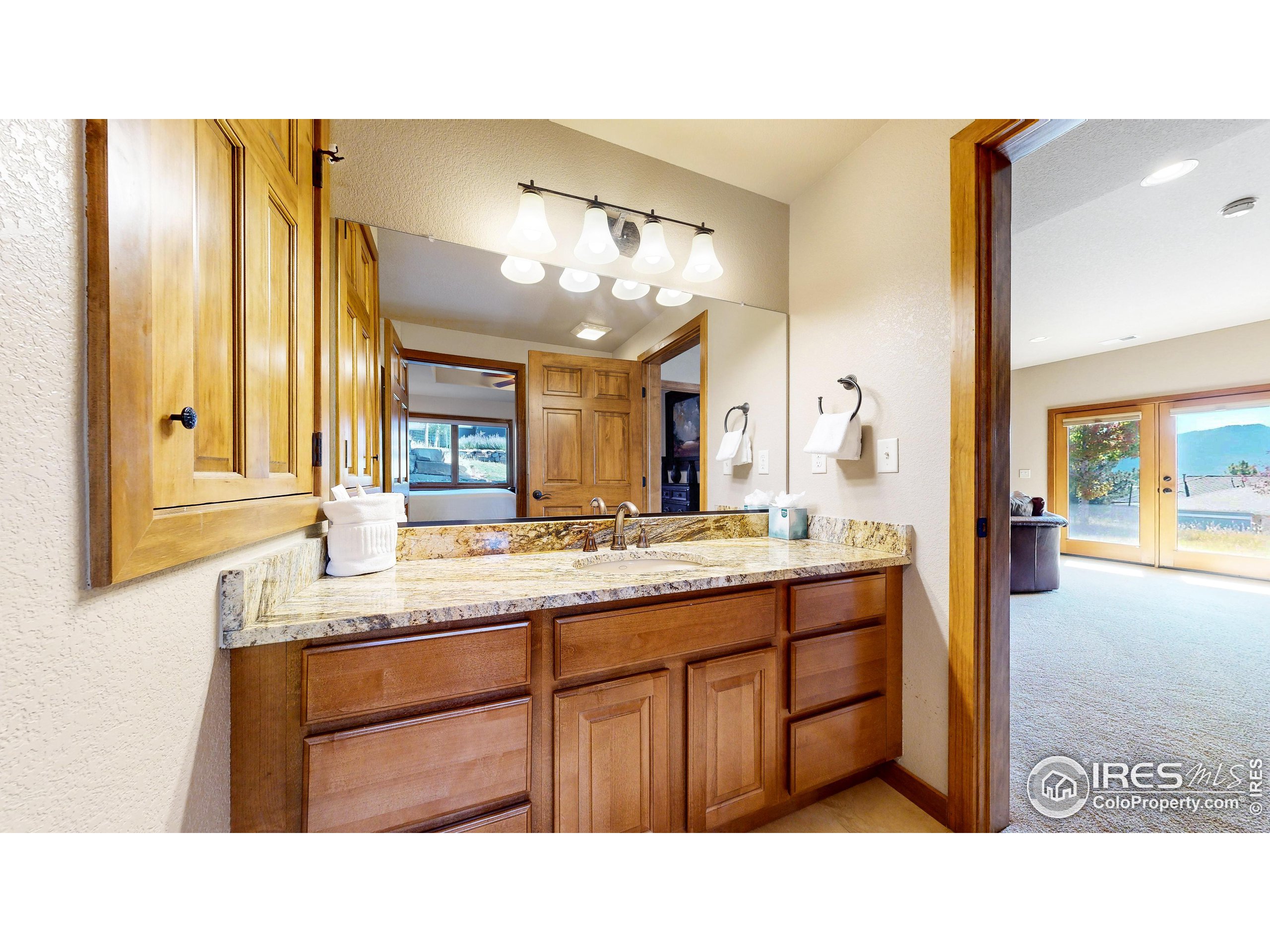402 Overlook Ct