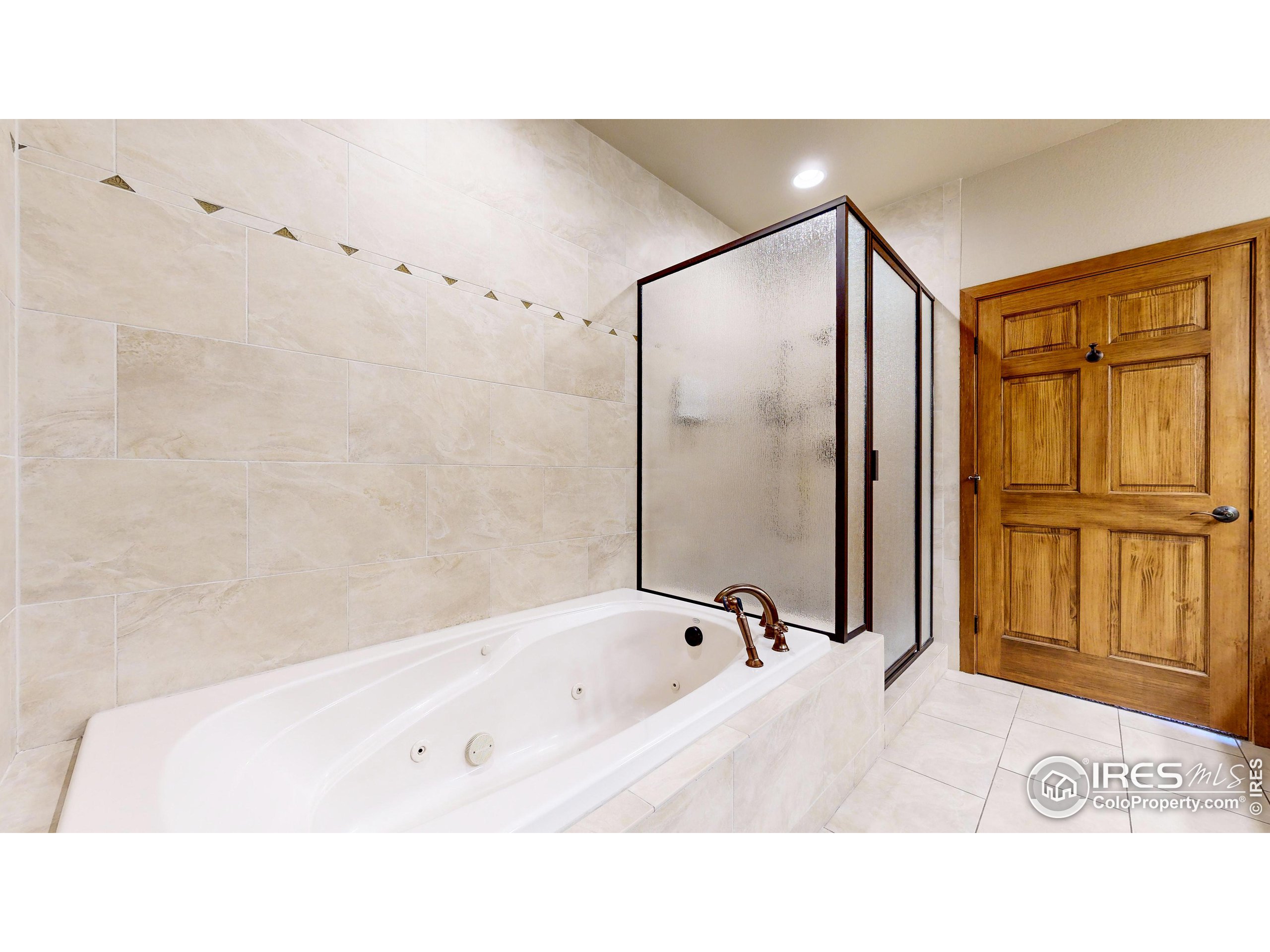 402 Overlook Ct