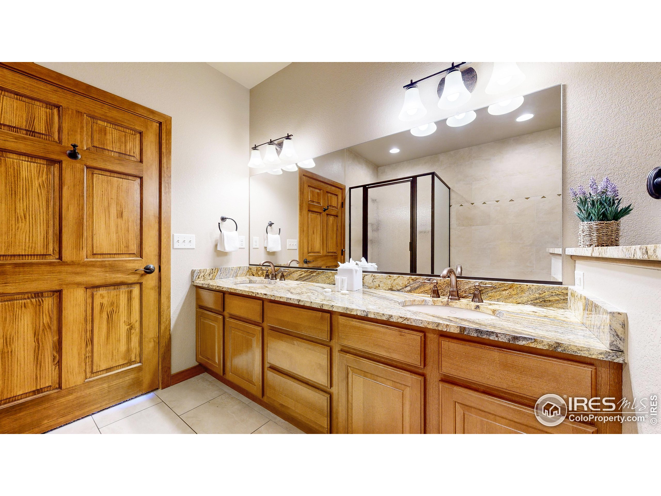 402 Overlook Ct