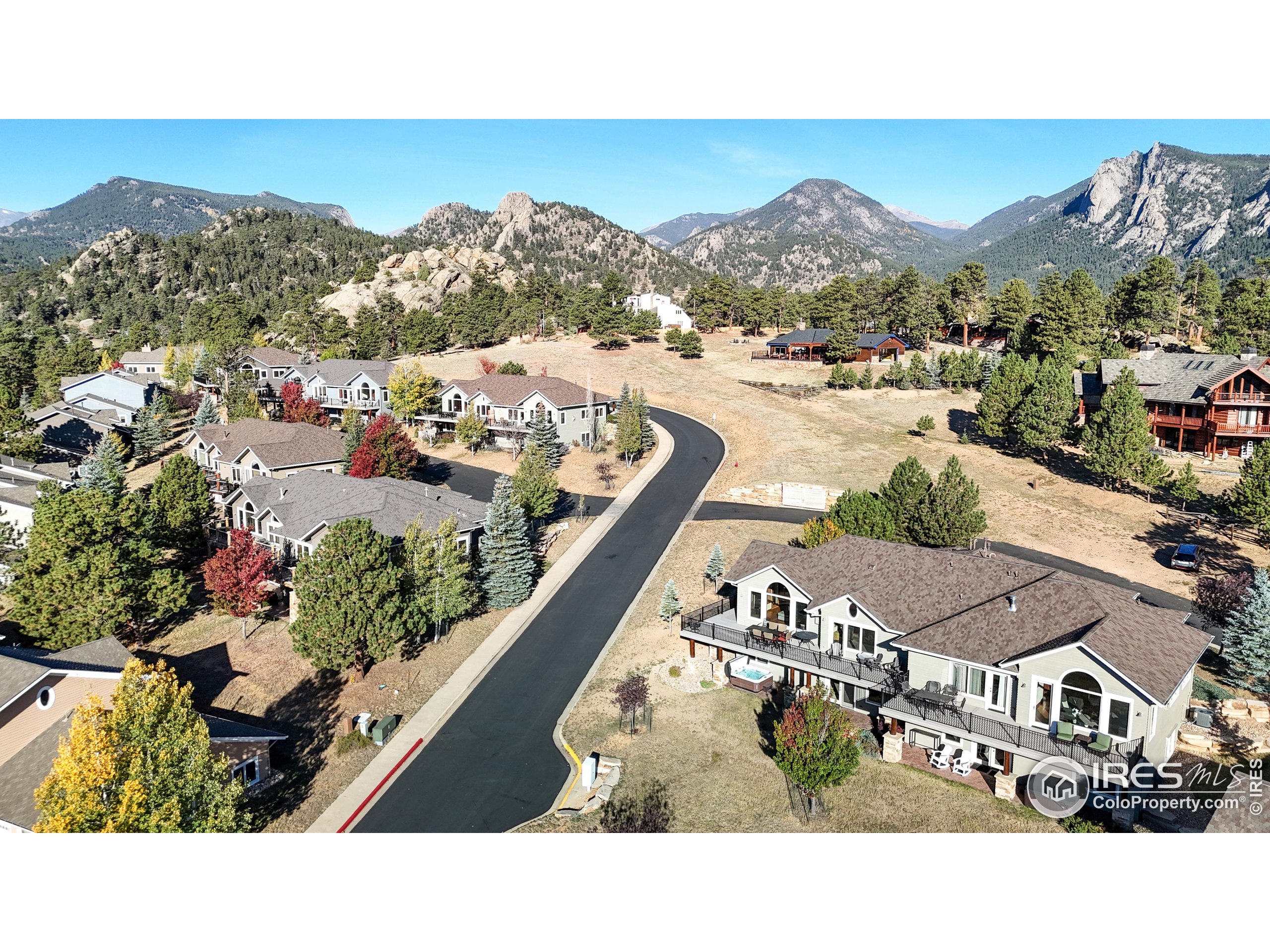 402 Overlook Ct