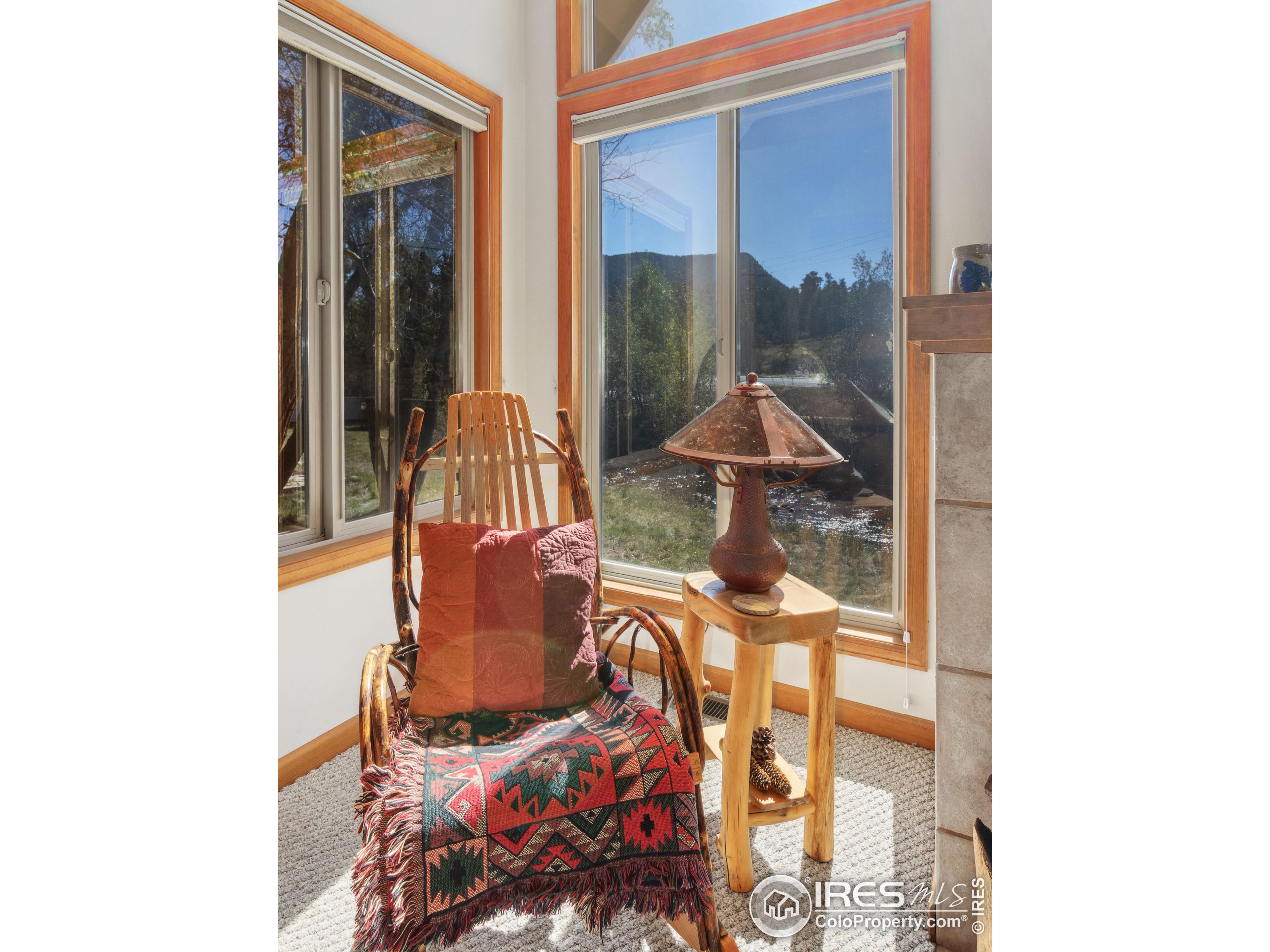 300 Far View Dr 16