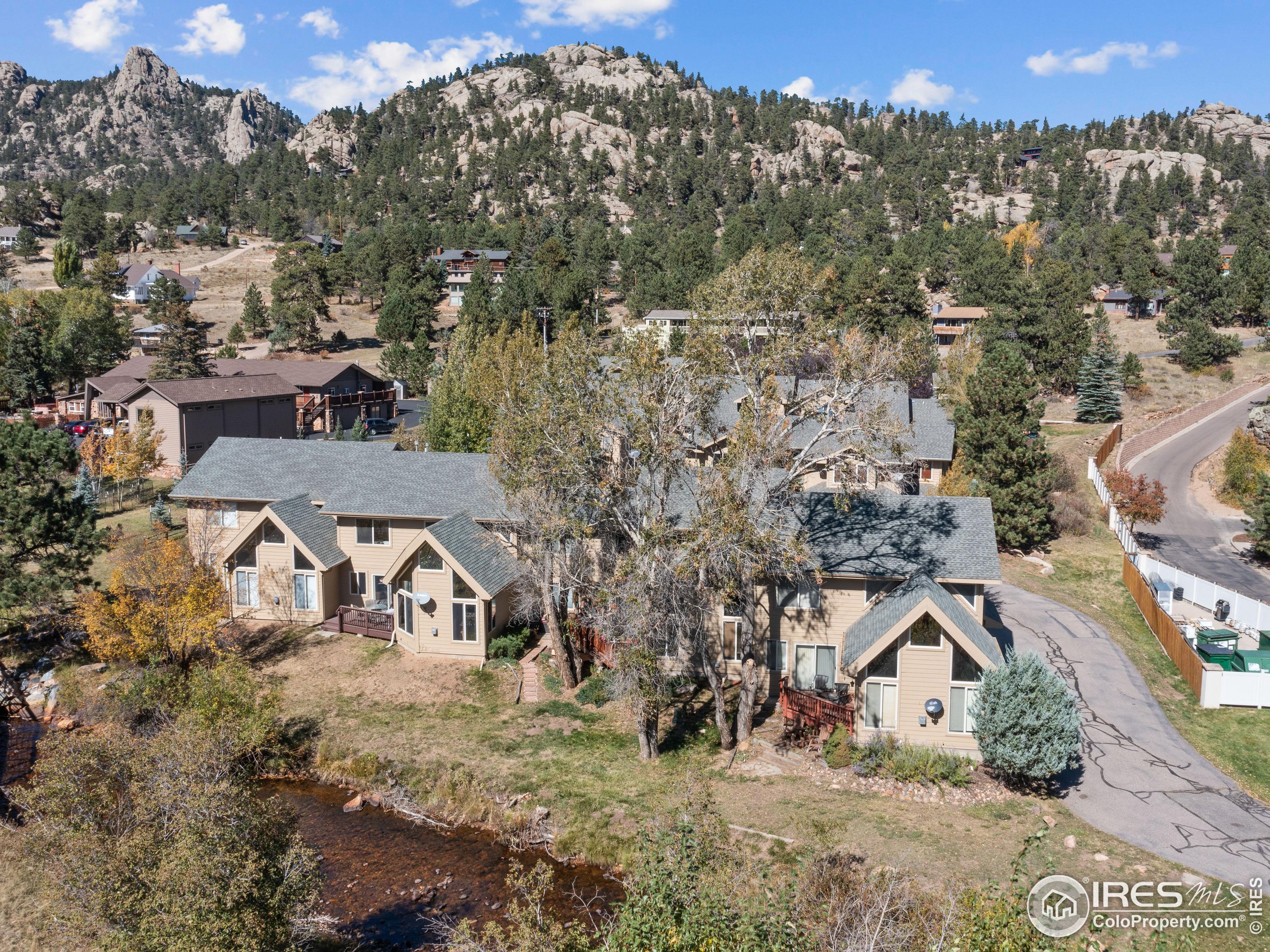 300 Far View Dr 16
