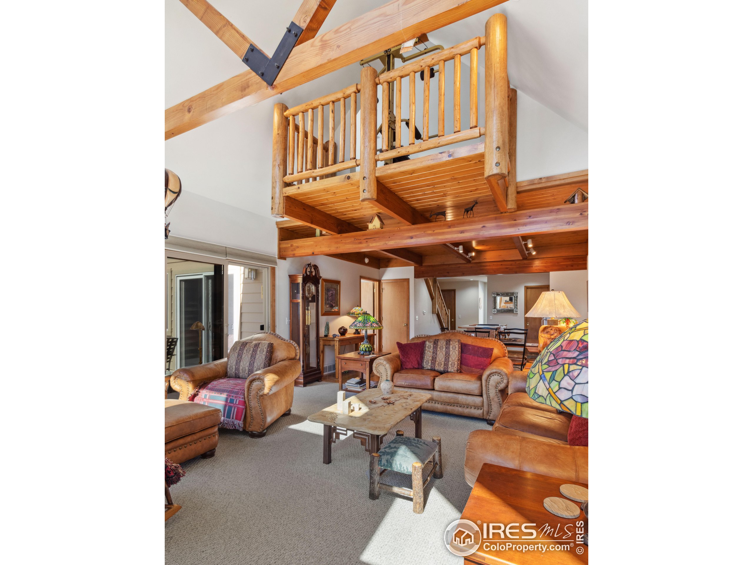 300 Far View Dr 16