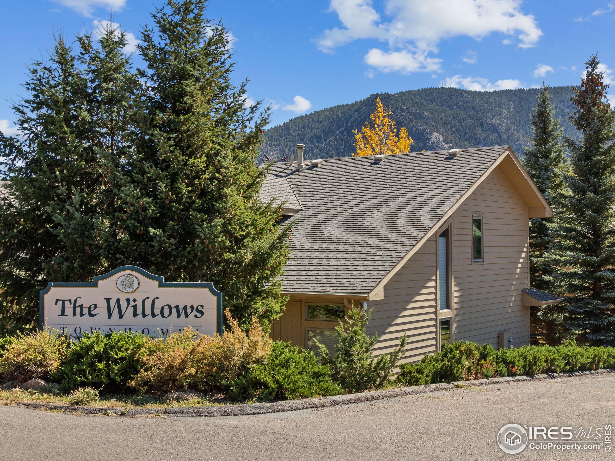 300 Far View Dr 16