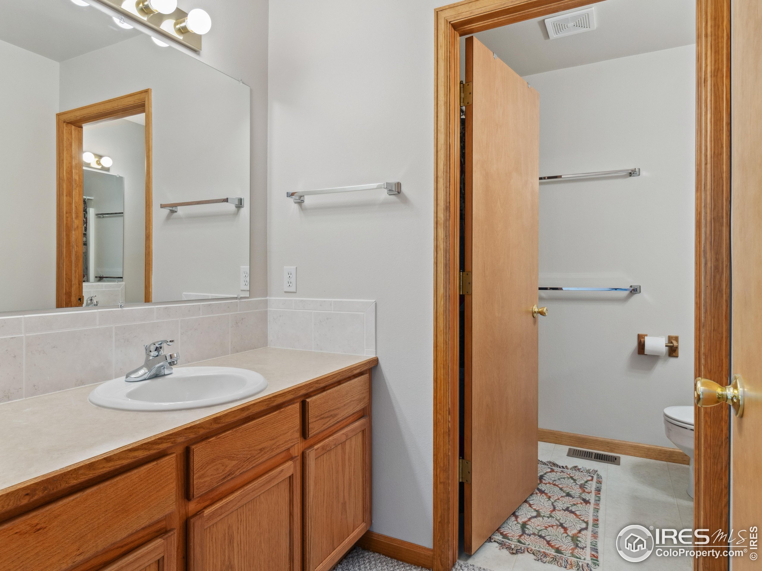 300 Far View Dr 16