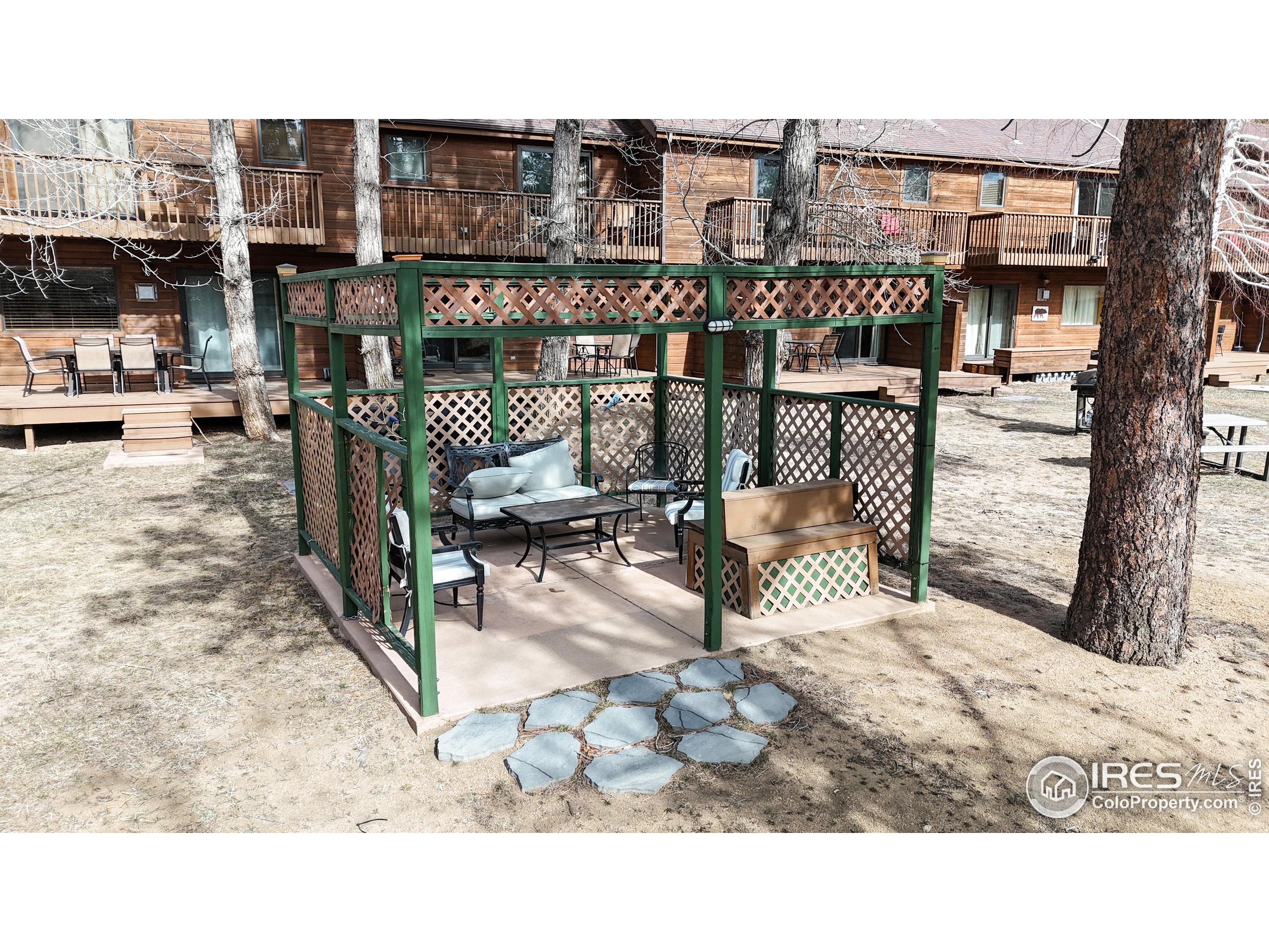 1280 Fall River Rd #5