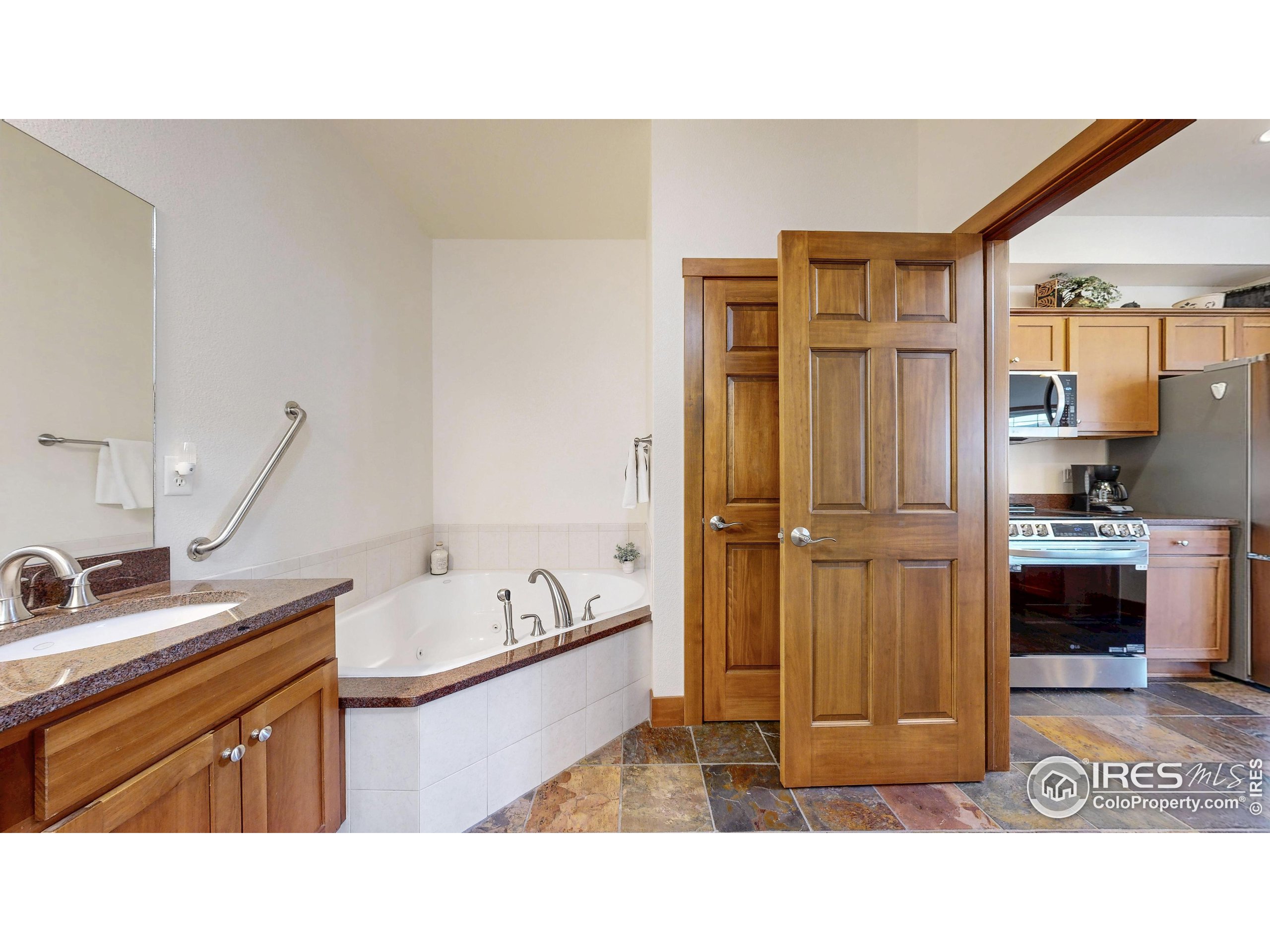 221 Twin Owls Ln F-6