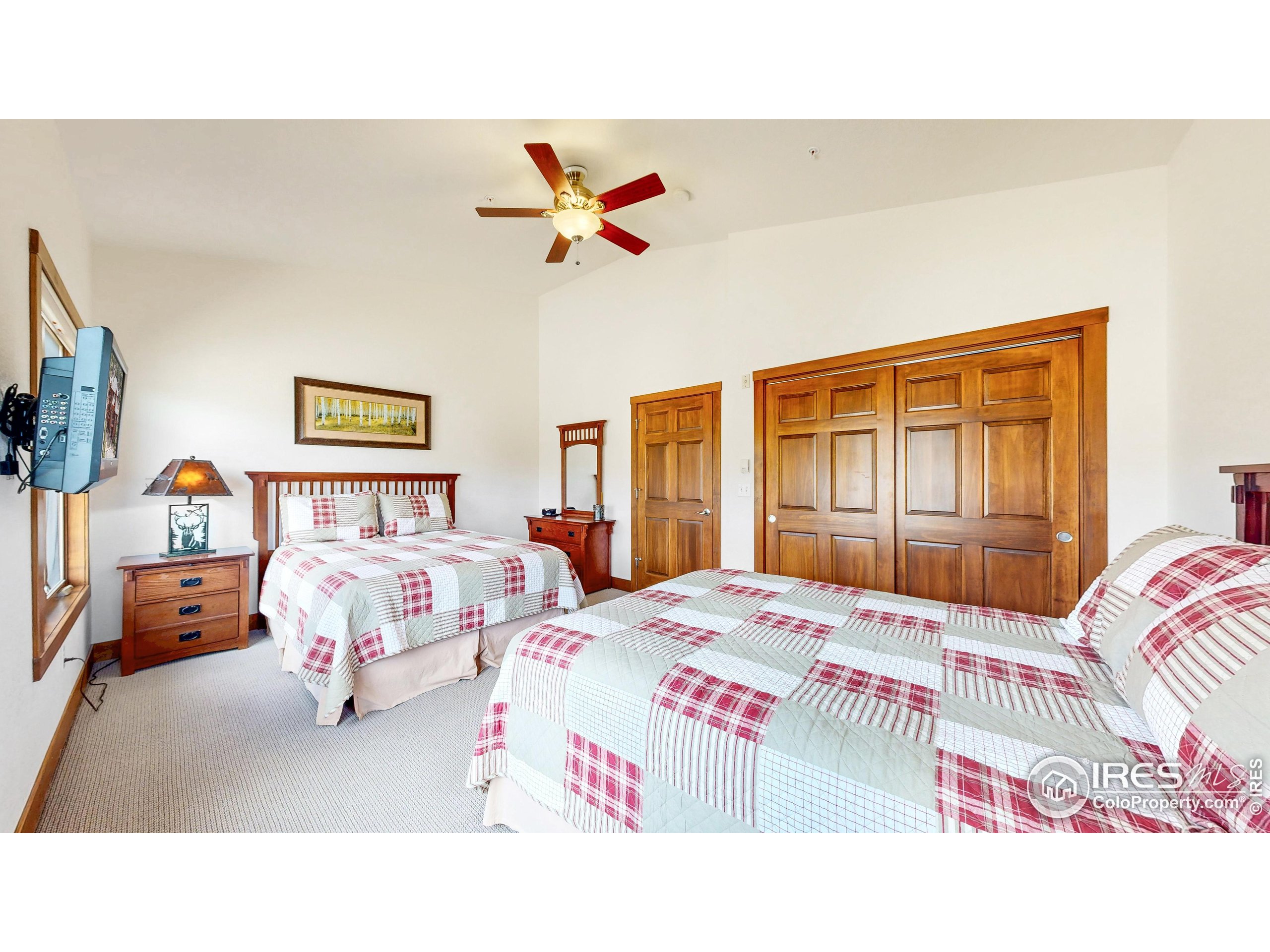 221 Twin Owls Ln F-6