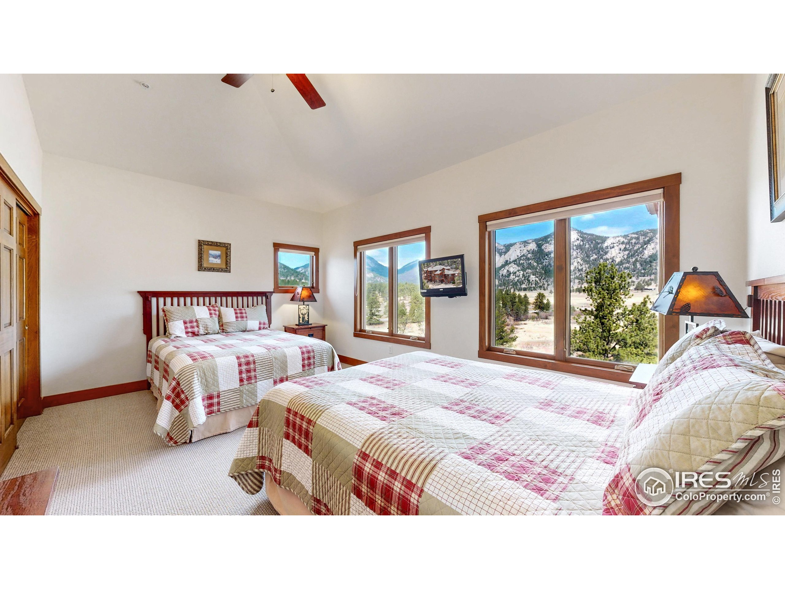 221 Twin Owls Ln F-6