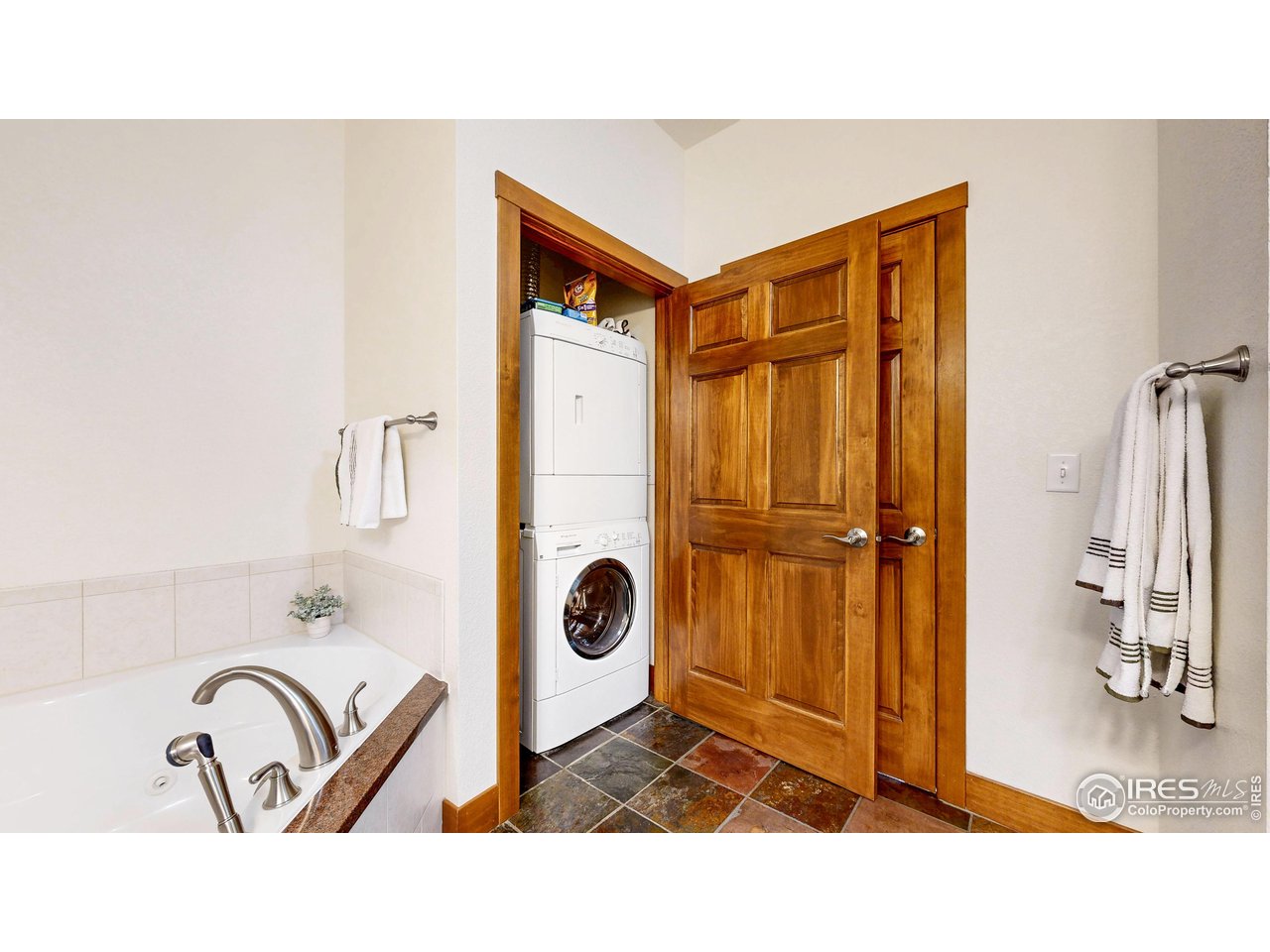 221 Twin Owls Ln F-6