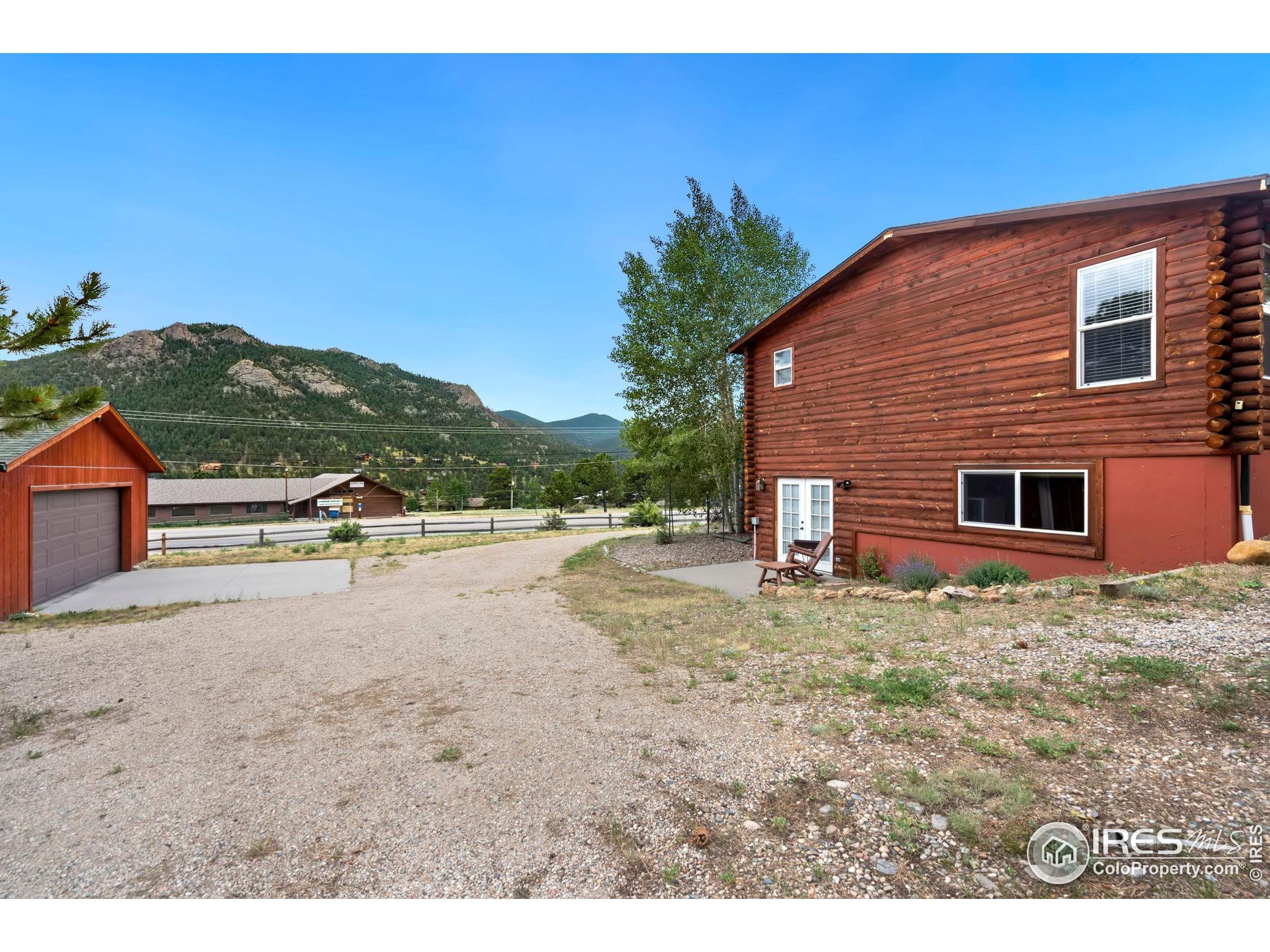 900 Highacres Dr