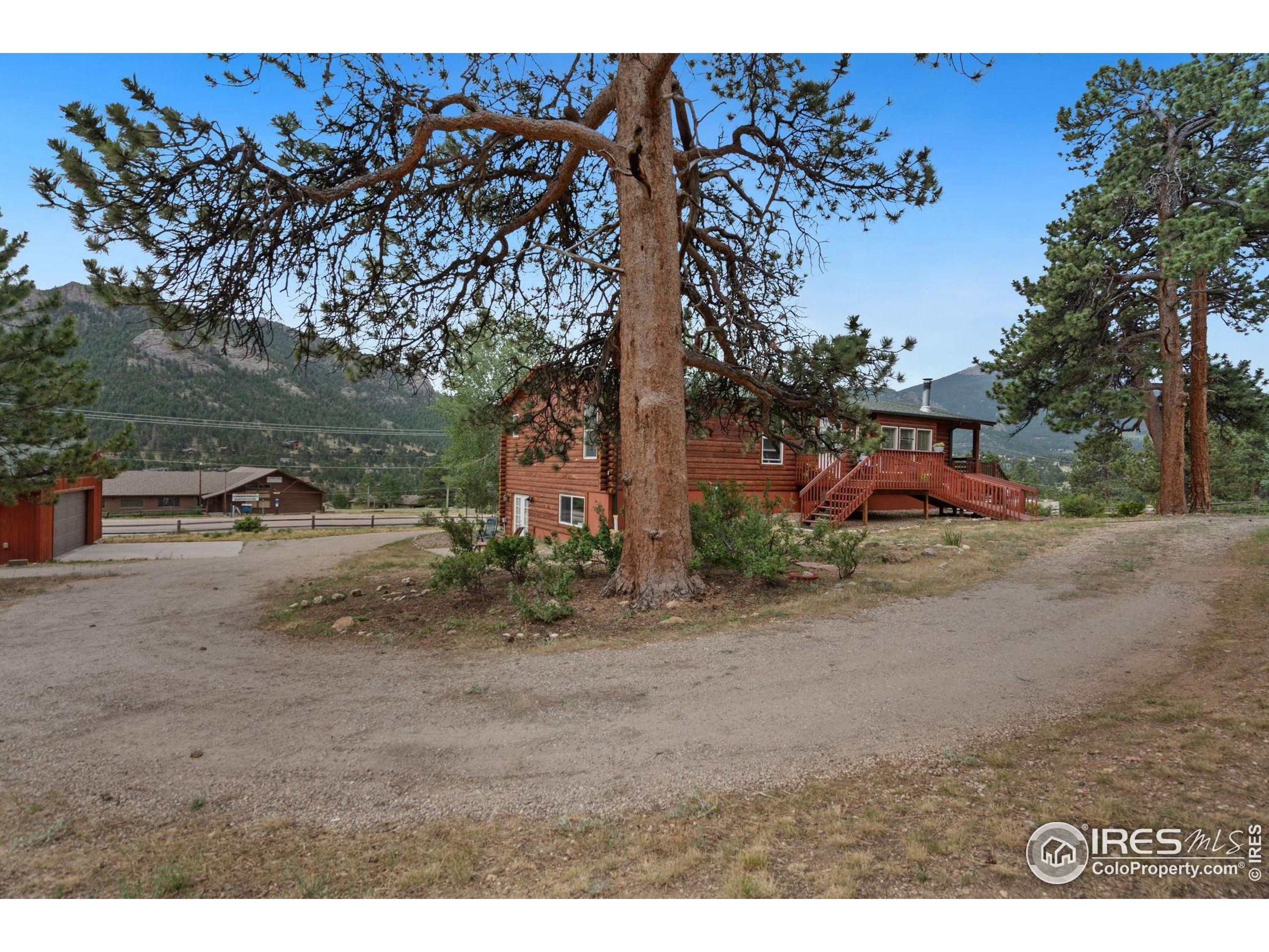 900 Highacres Dr