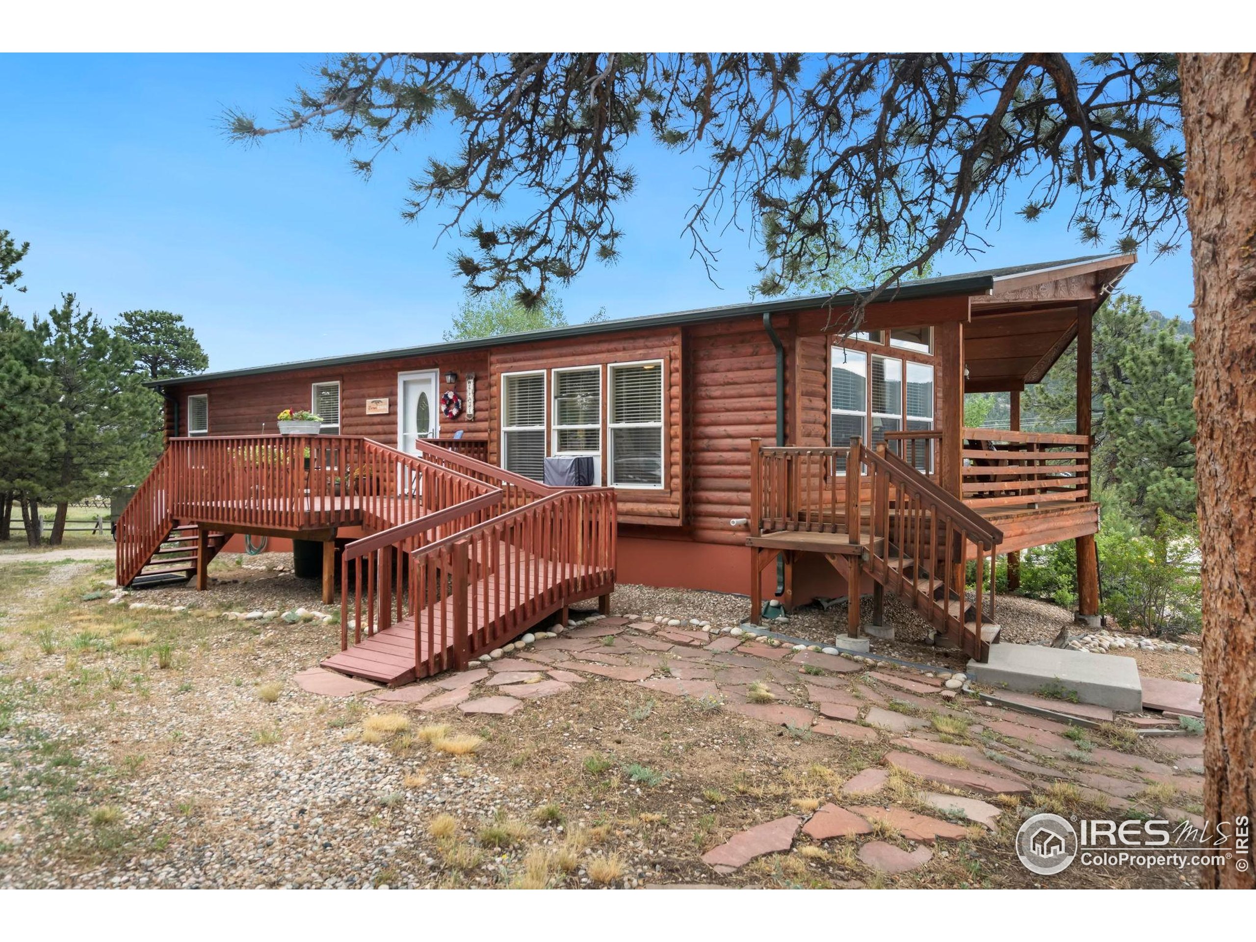 900 Highacres Dr