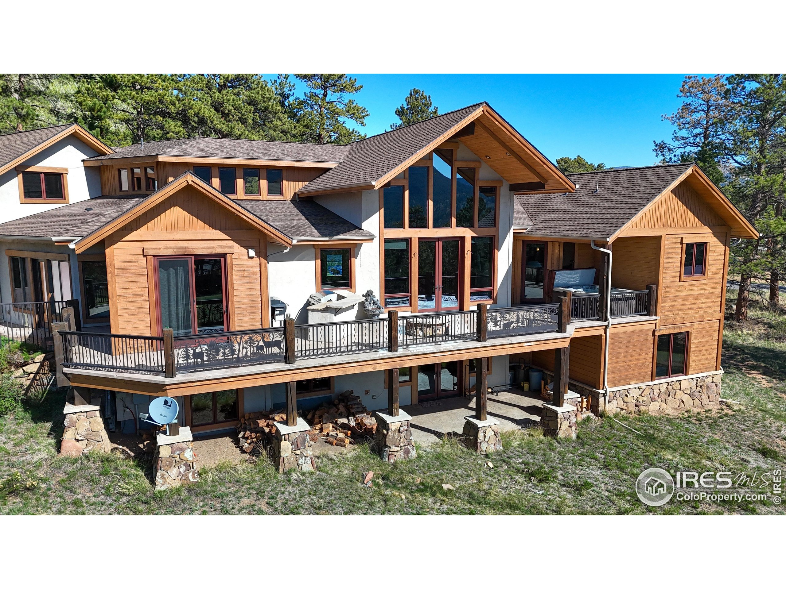1049 Pine Knoll Dr