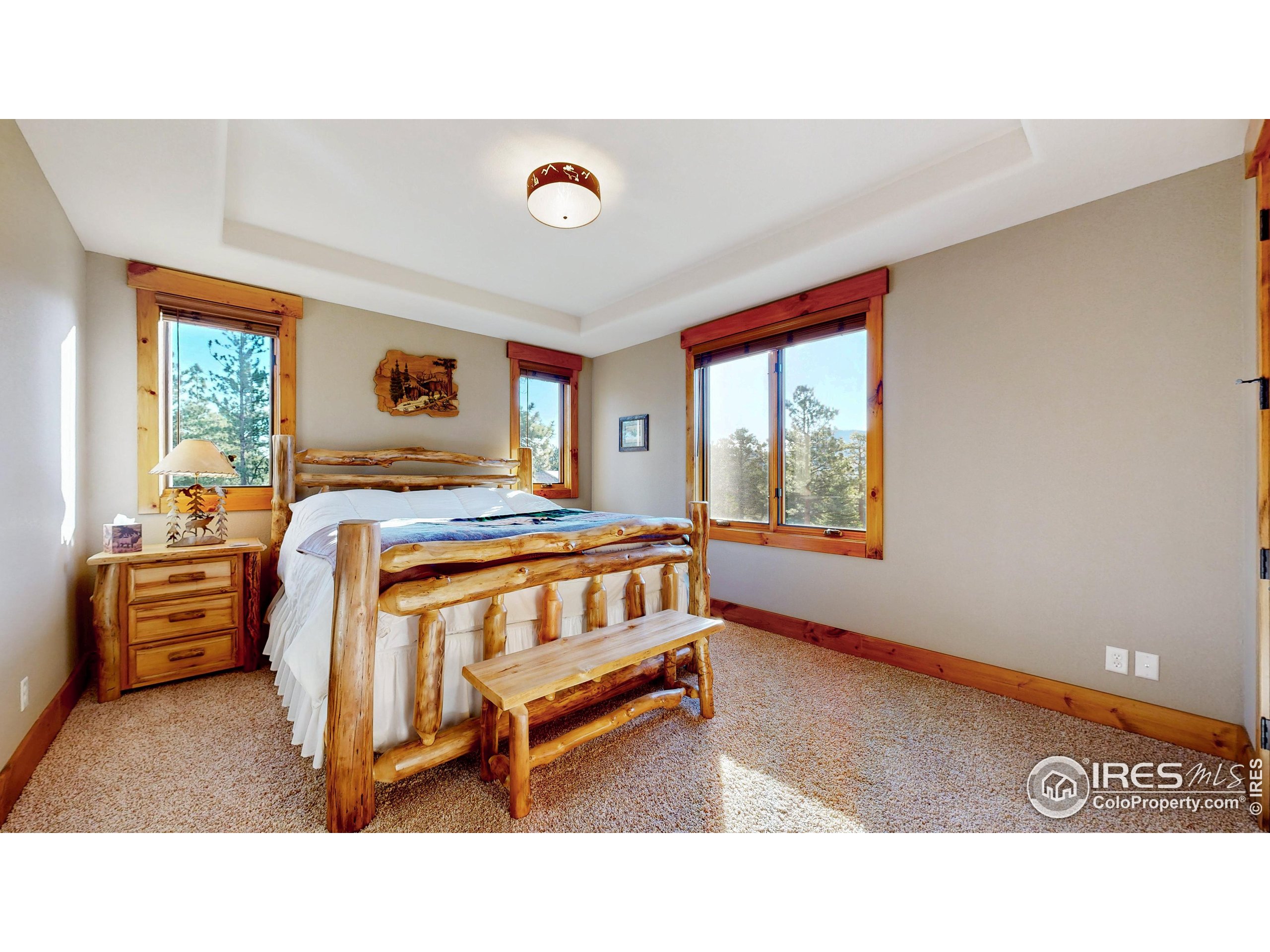 1049 Pine Knoll Dr