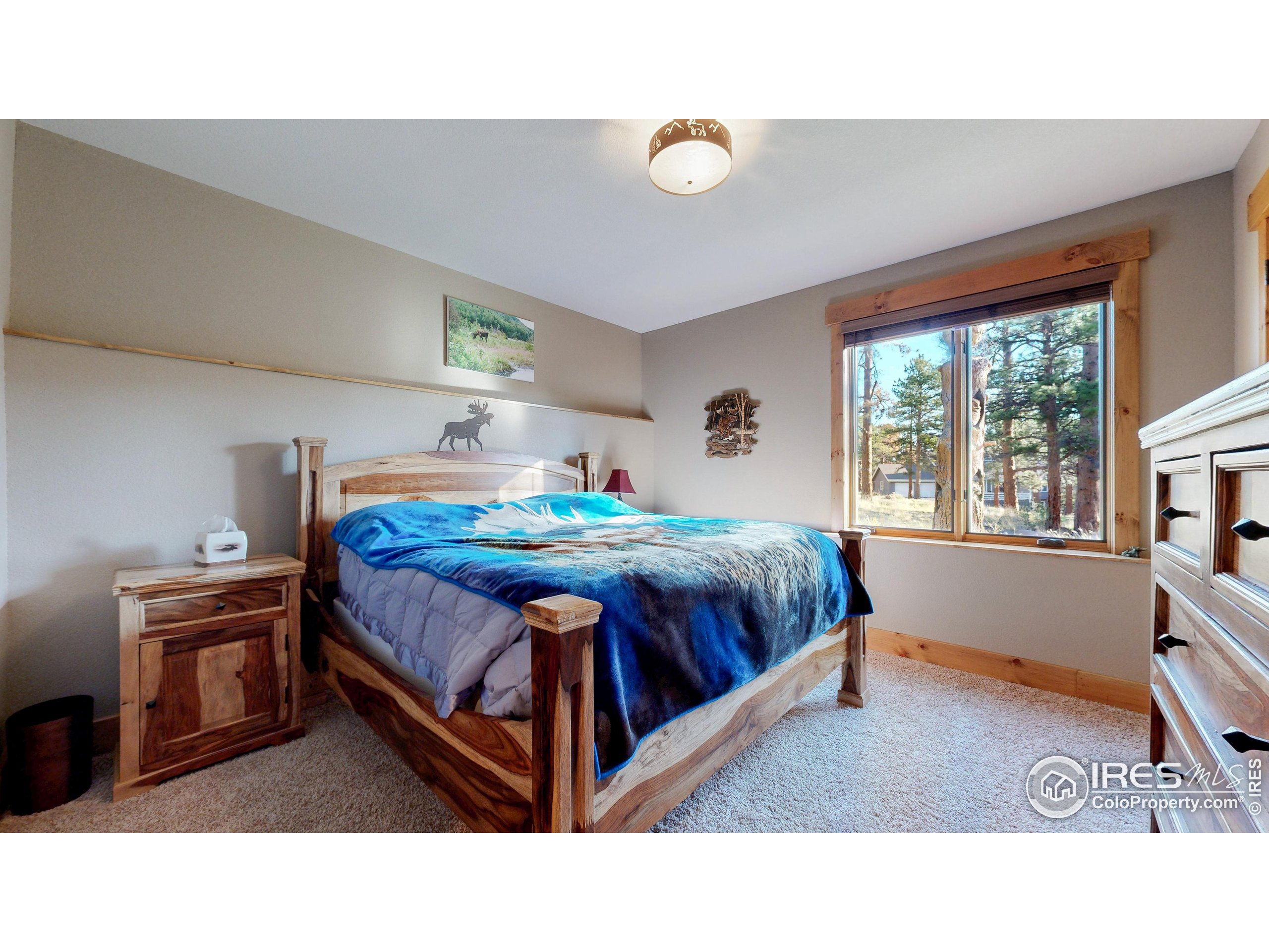 1049 Pine Knoll Dr