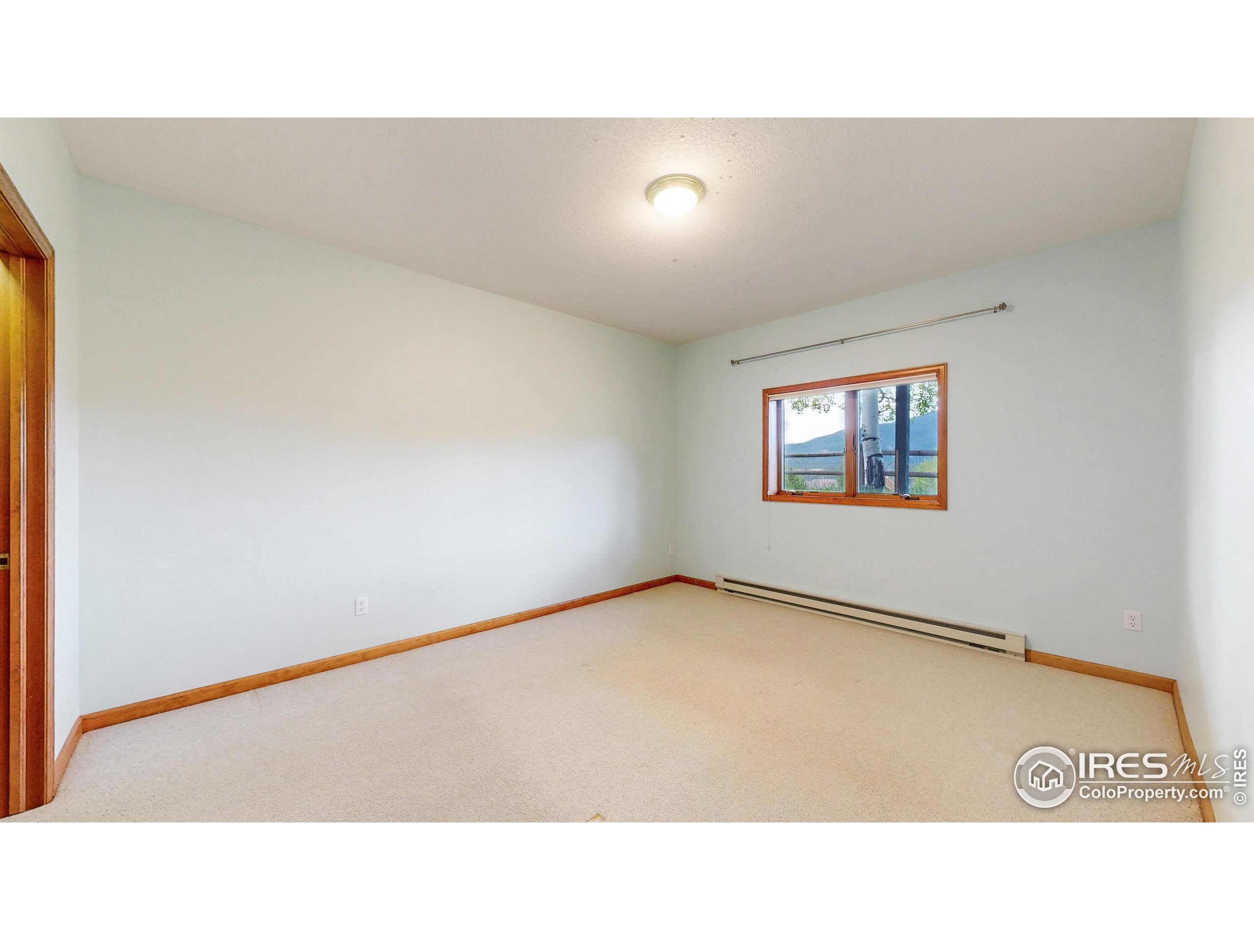 275 Solomon Dr