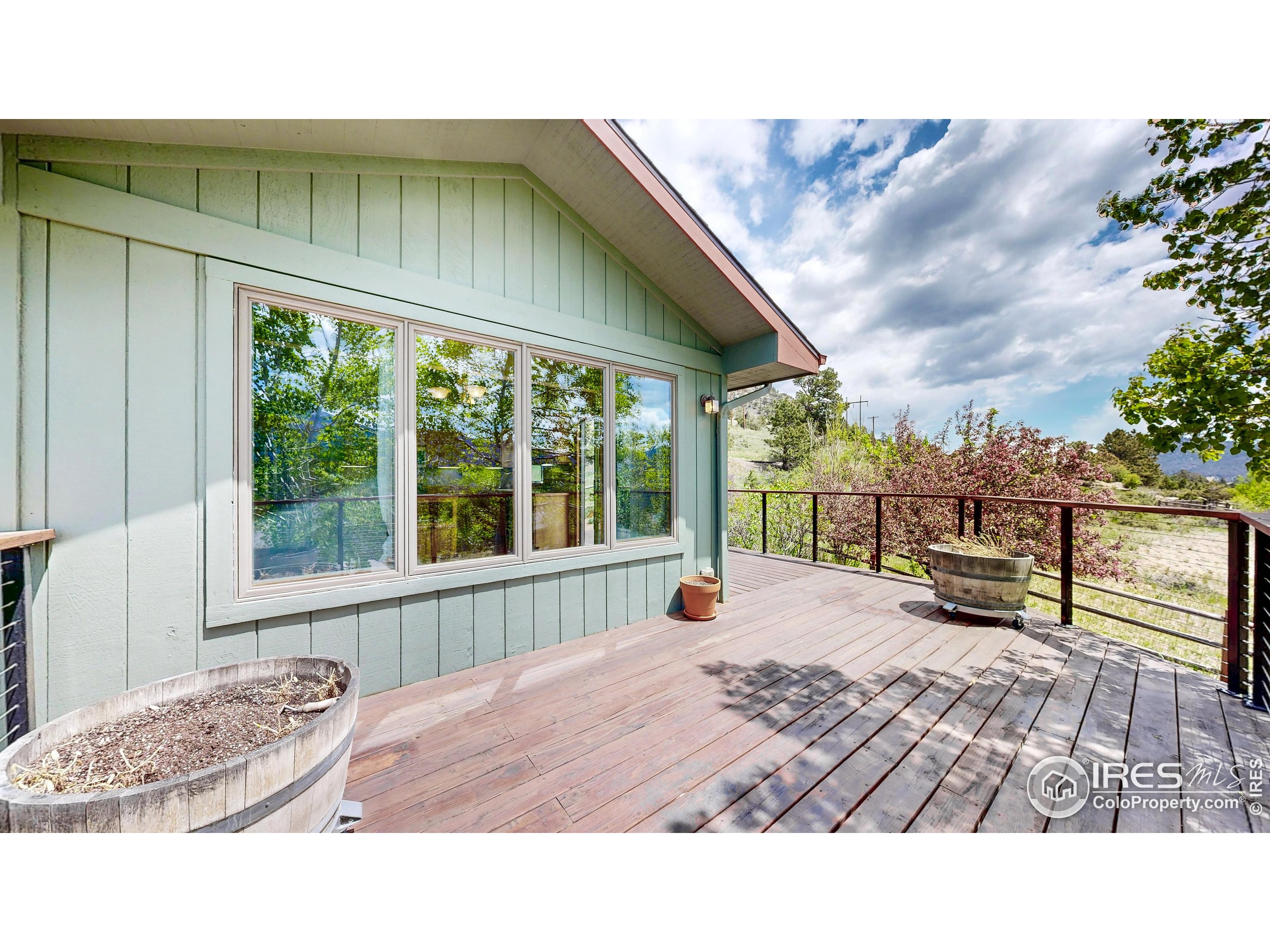 275 Solomon Dr