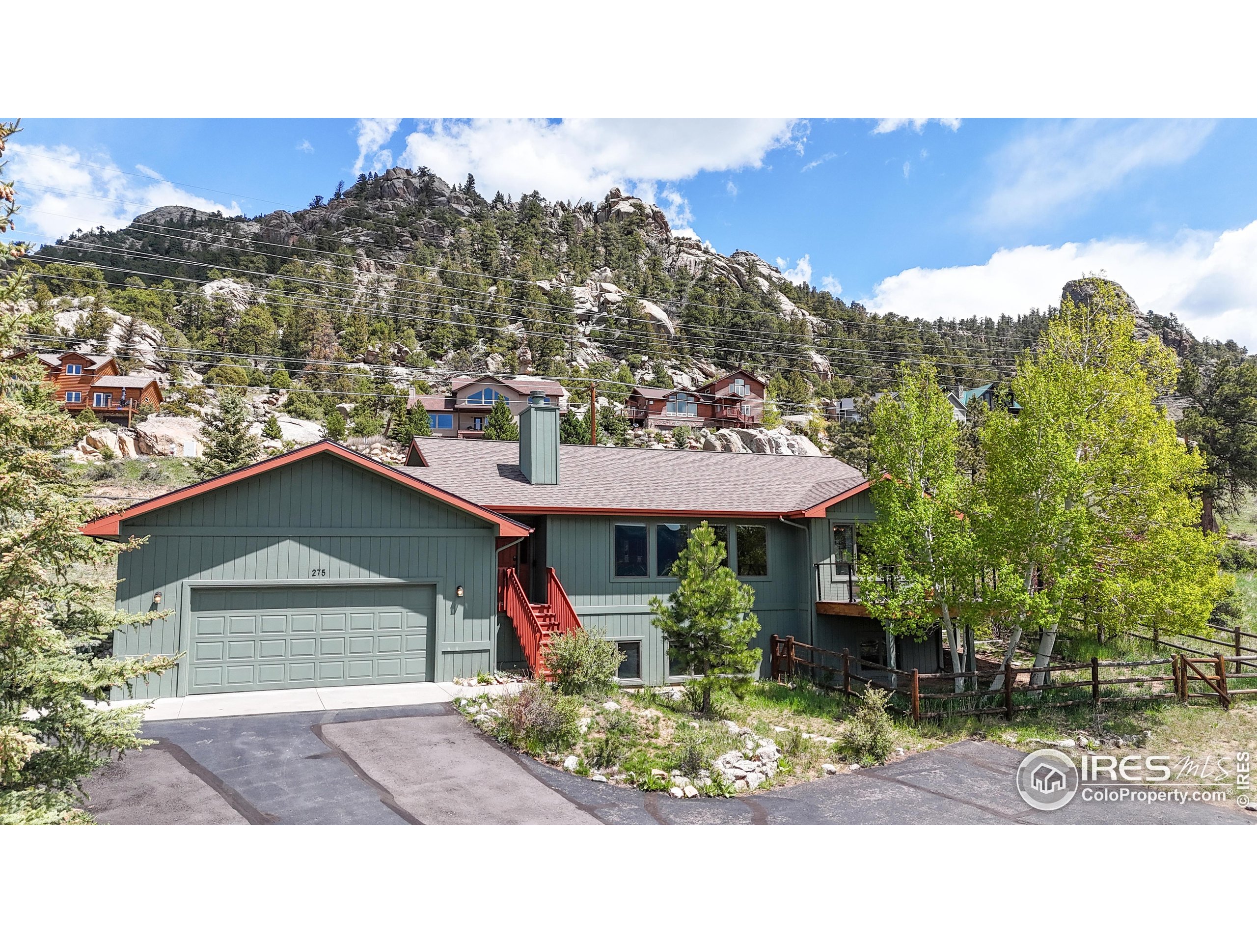 275 Solomon Dr