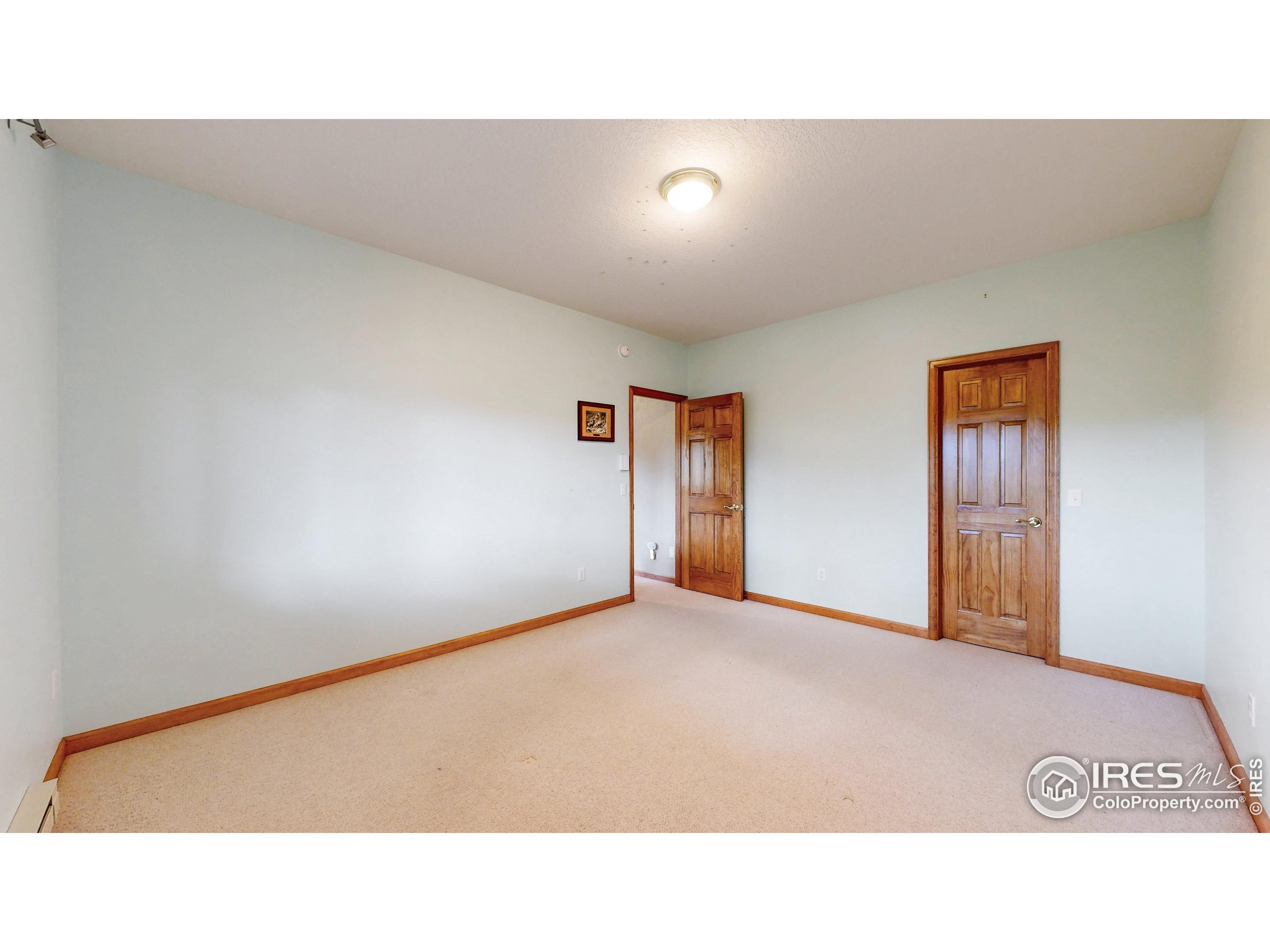 275 Solomon Dr