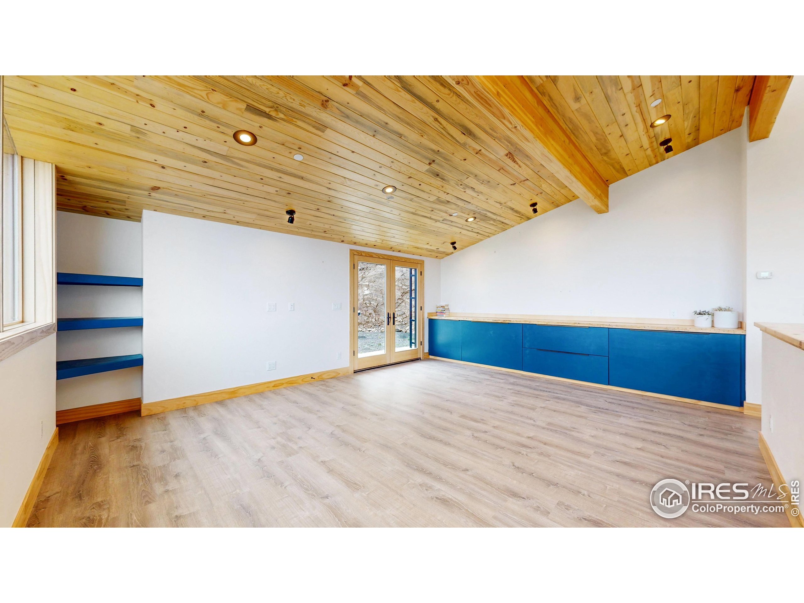 1440 Hummingbird Dr