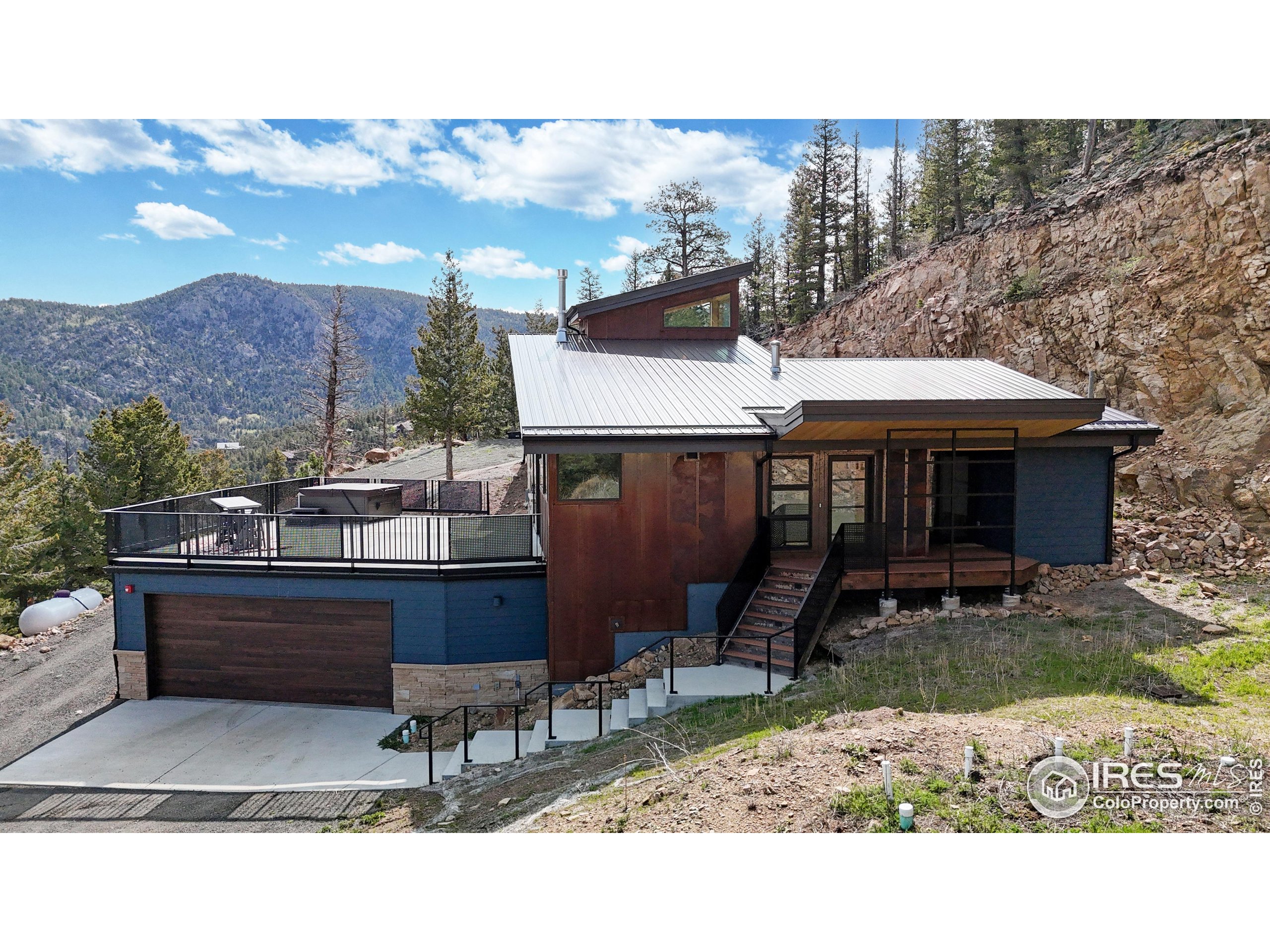 1440 Hummingbird Dr