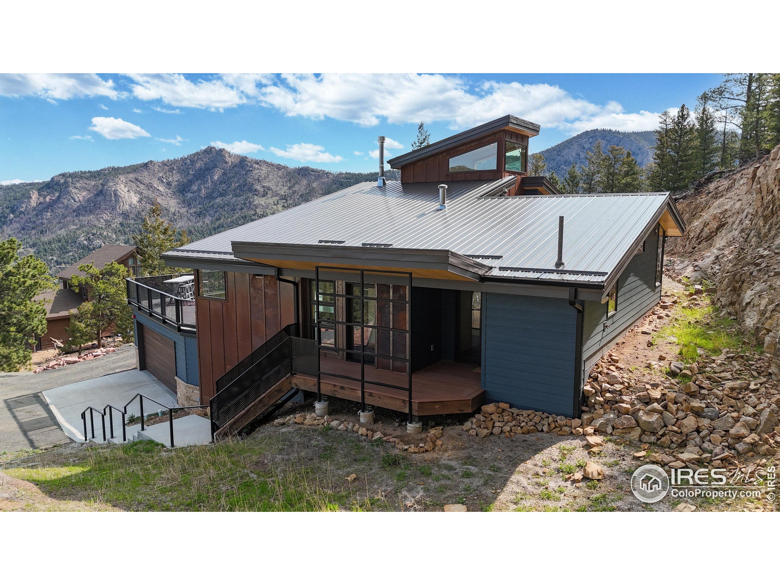 1440 Hummingbird Dr