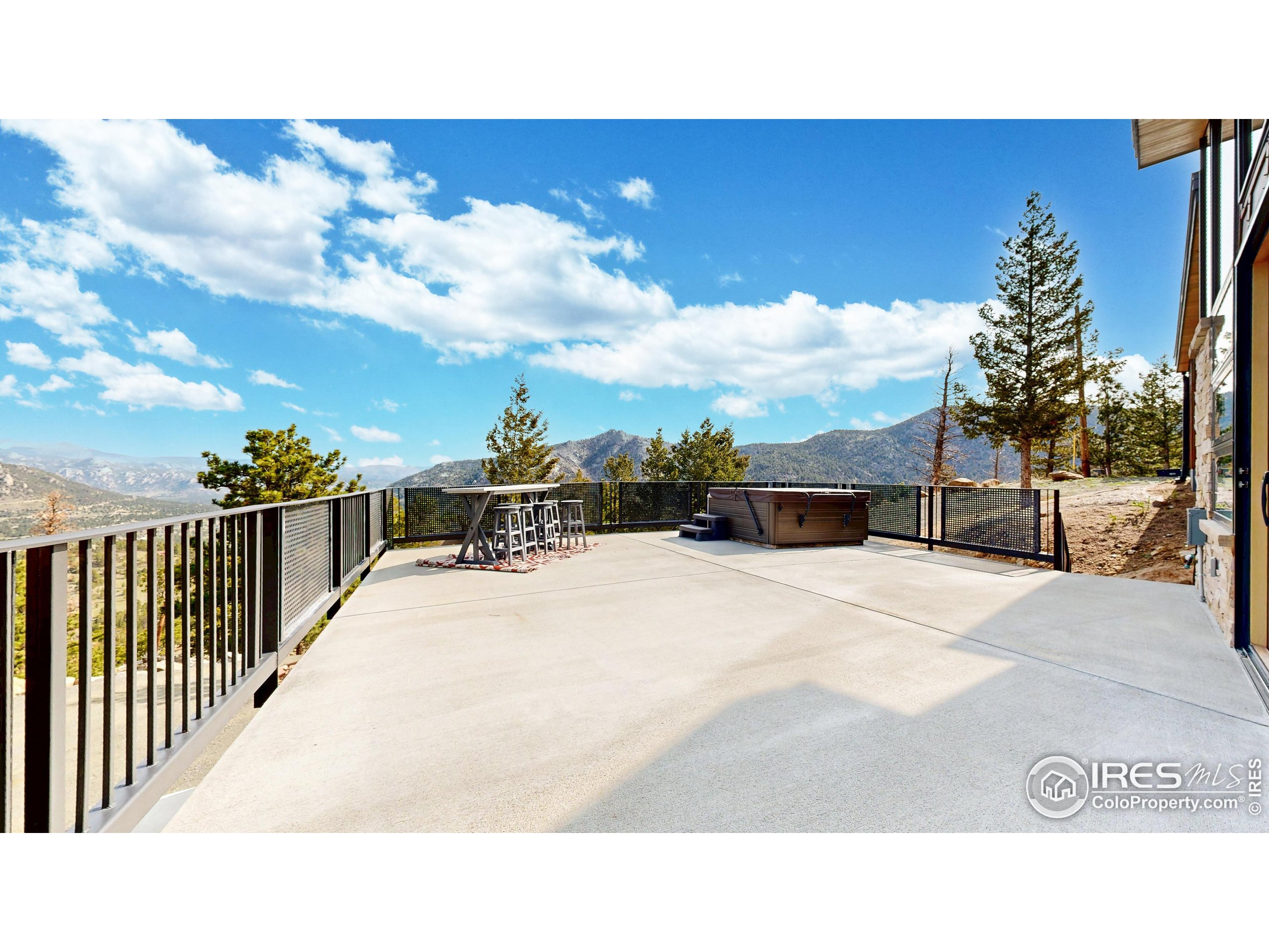 1440 Hummingbird Dr