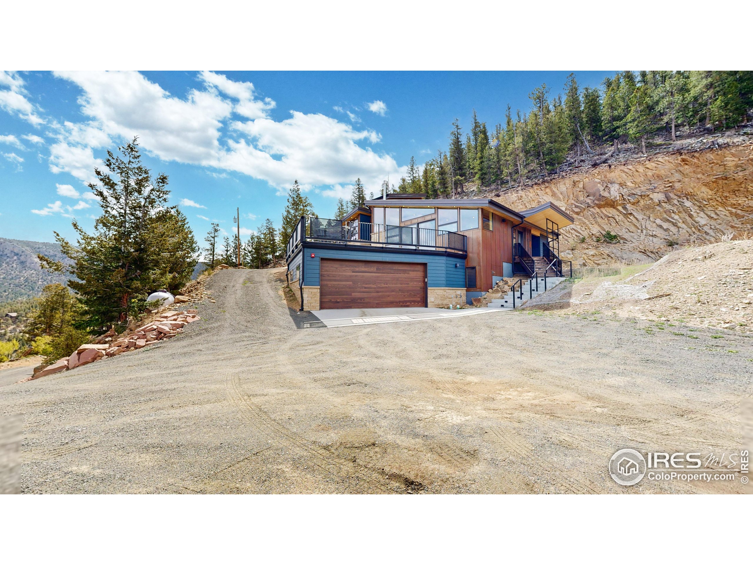 1440 Hummingbird Dr