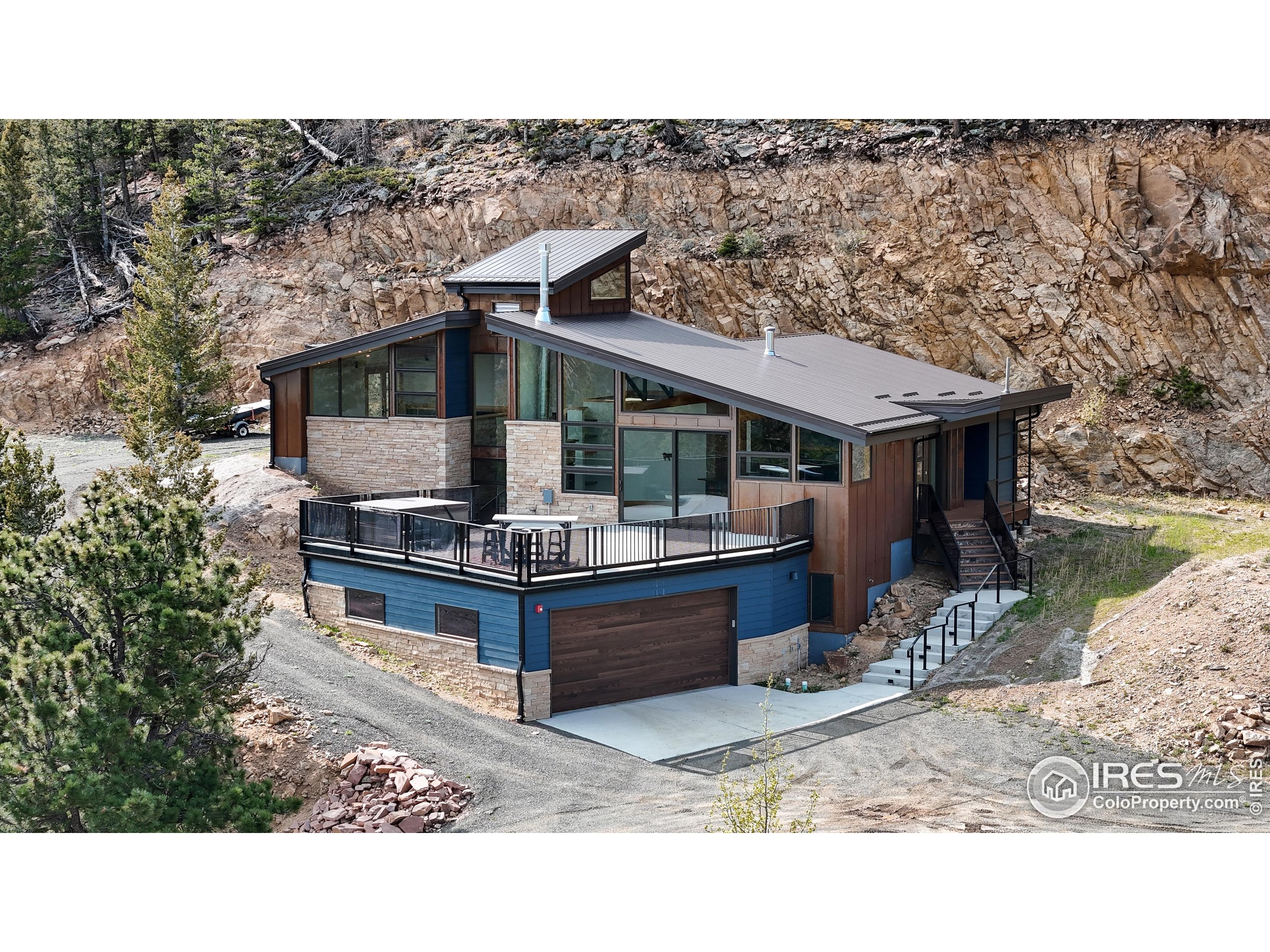 1440 Hummingbird Dr