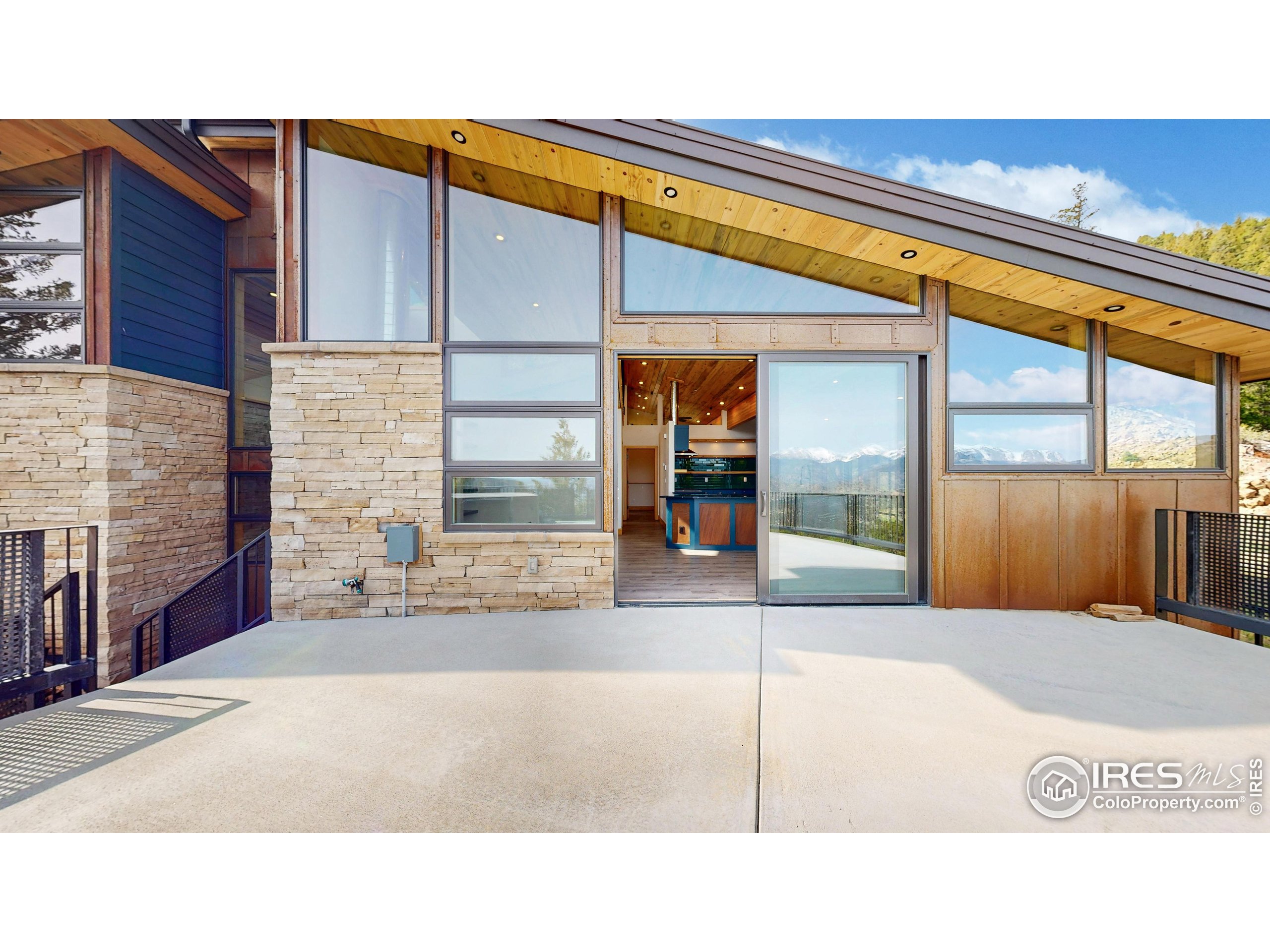 1440 Hummingbird Dr