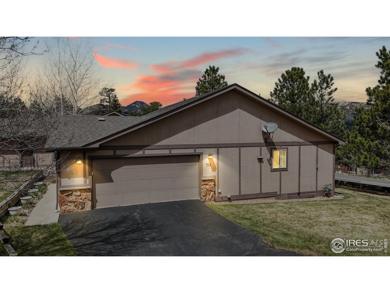711 Eagle Ln