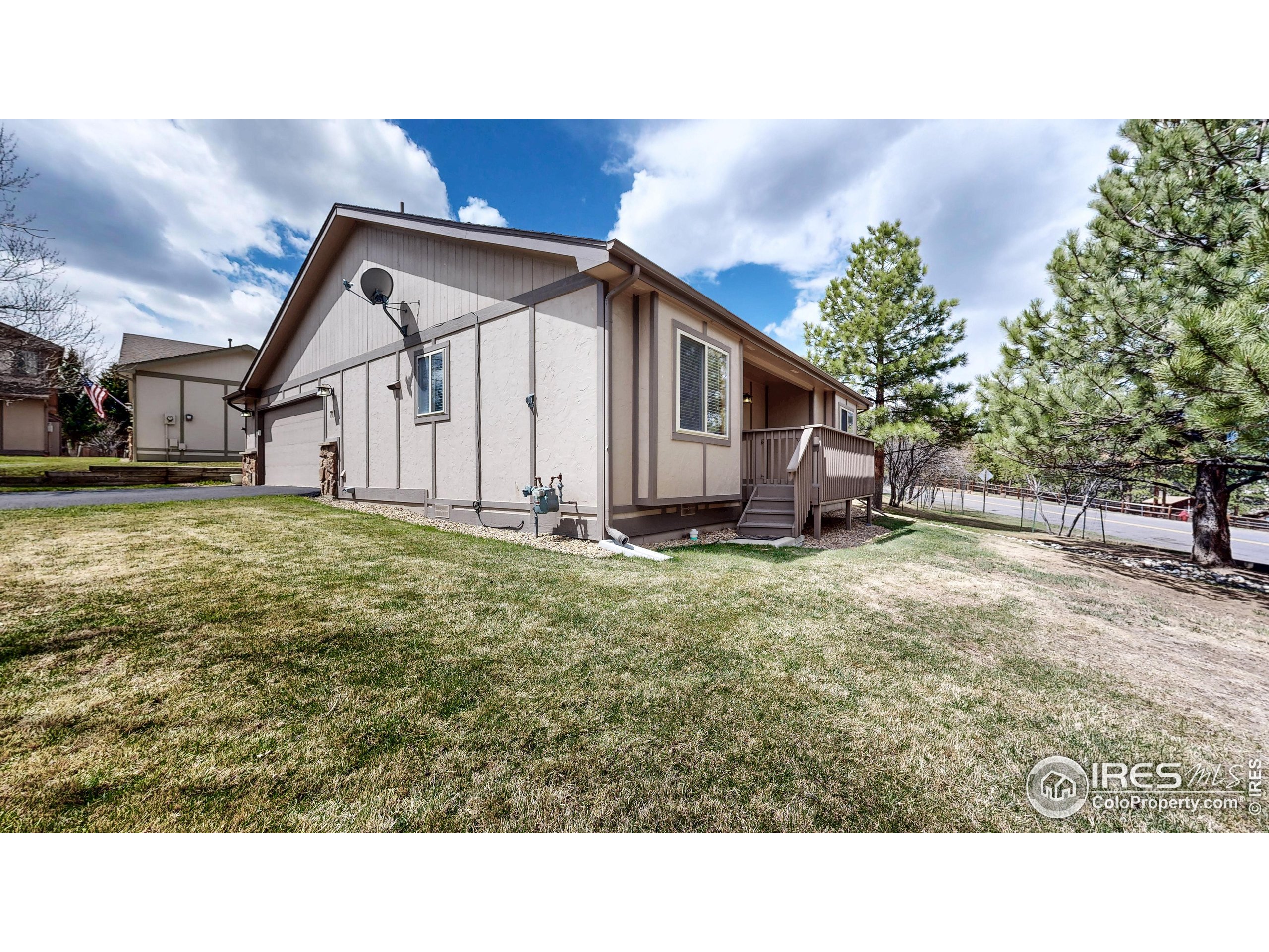711 Eagle Ln
