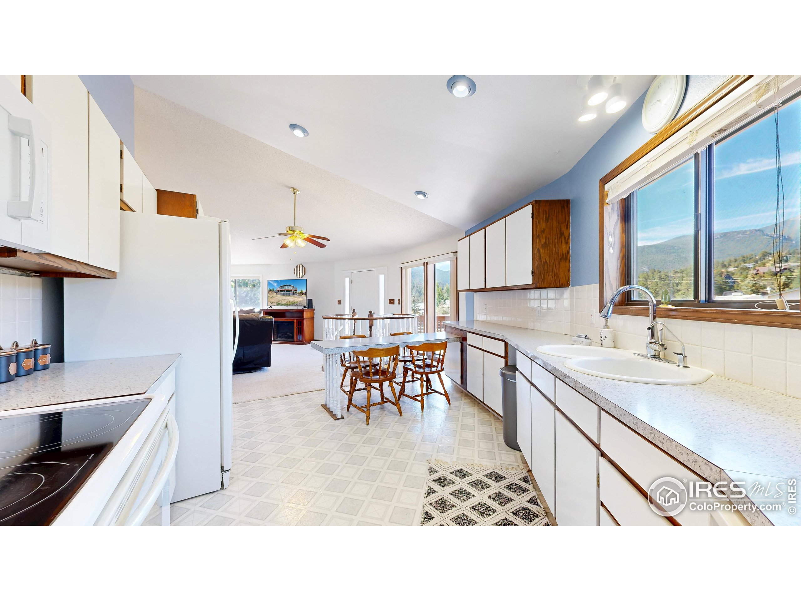 2408 Longview Dr
