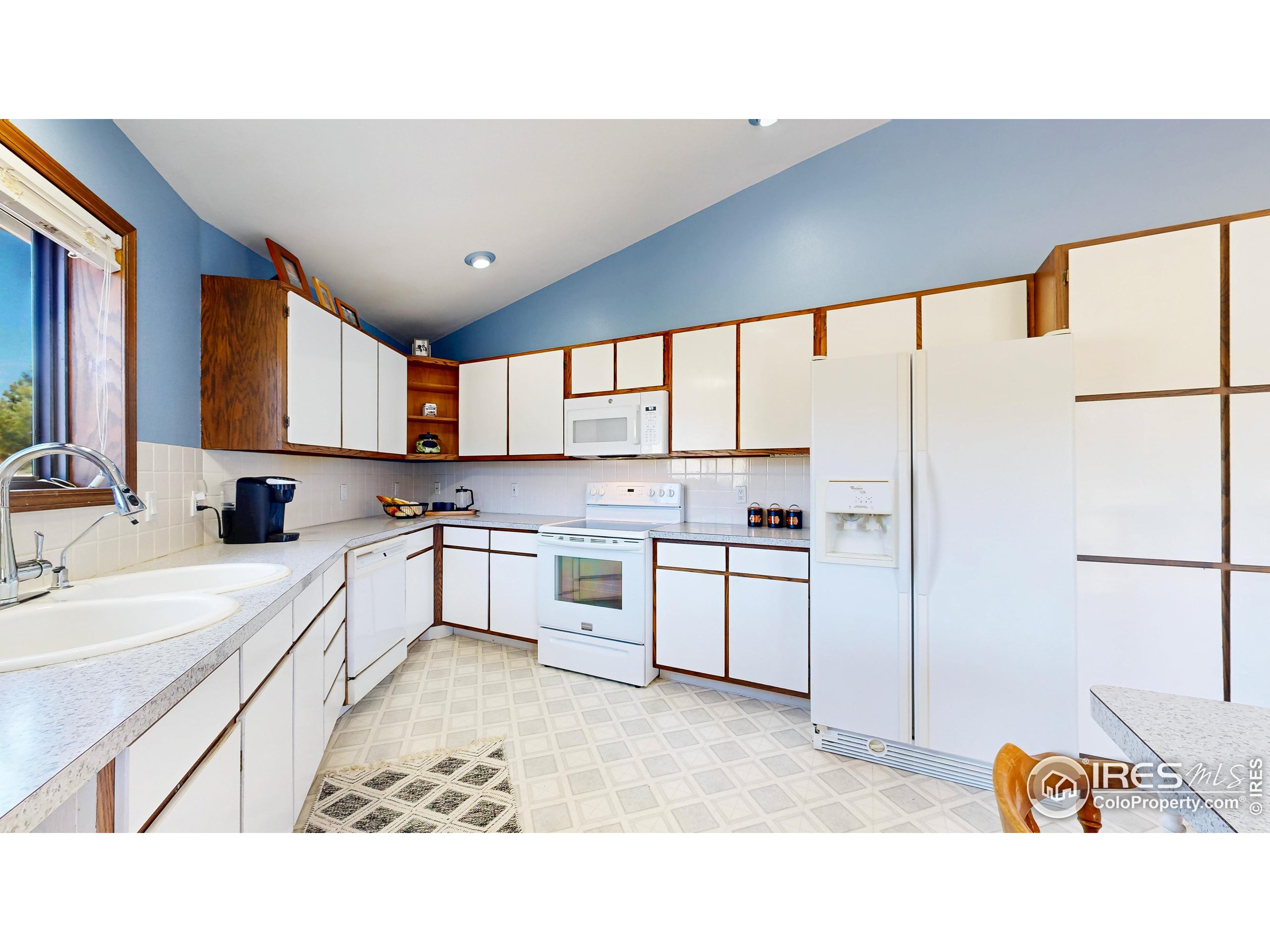 2408 Longview Dr