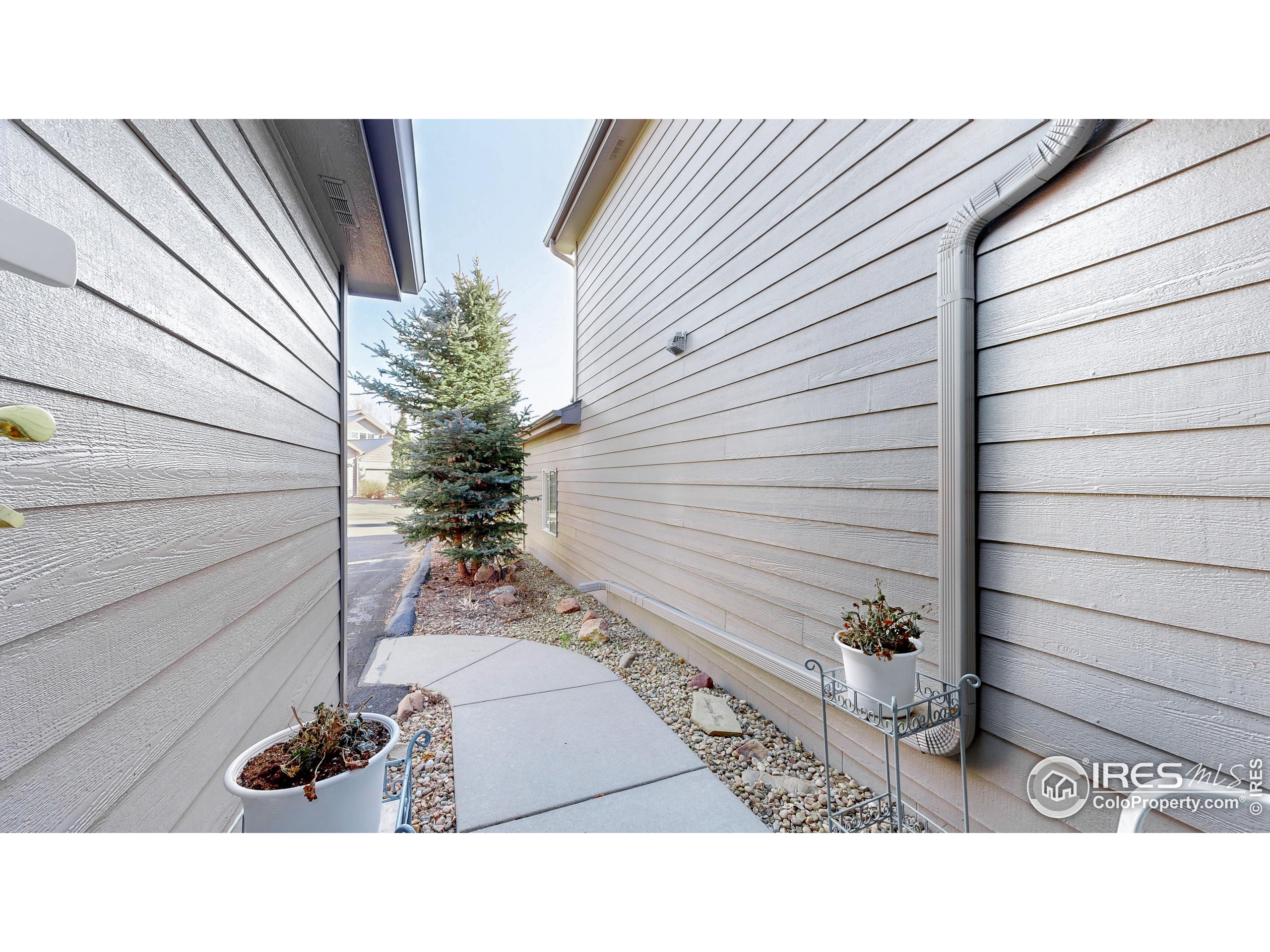 1437 Raven Cir C