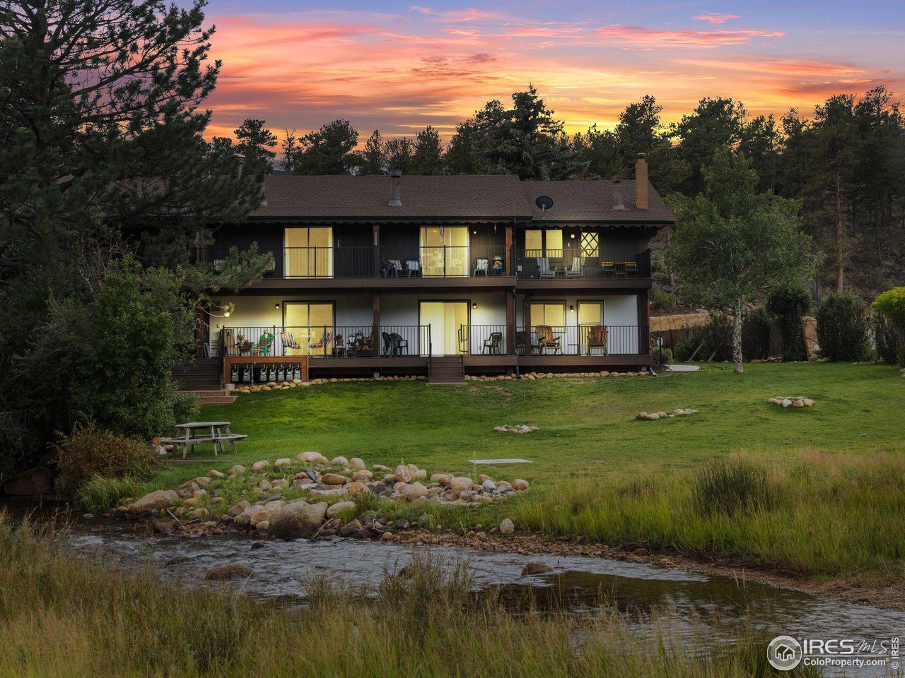 550 W Elkhorn Ave A2