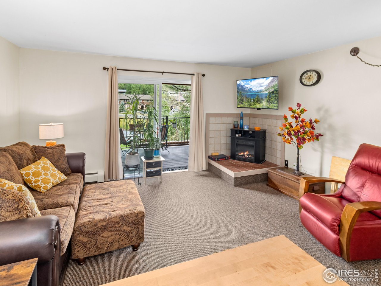 550 W Elkhorn Ave A2