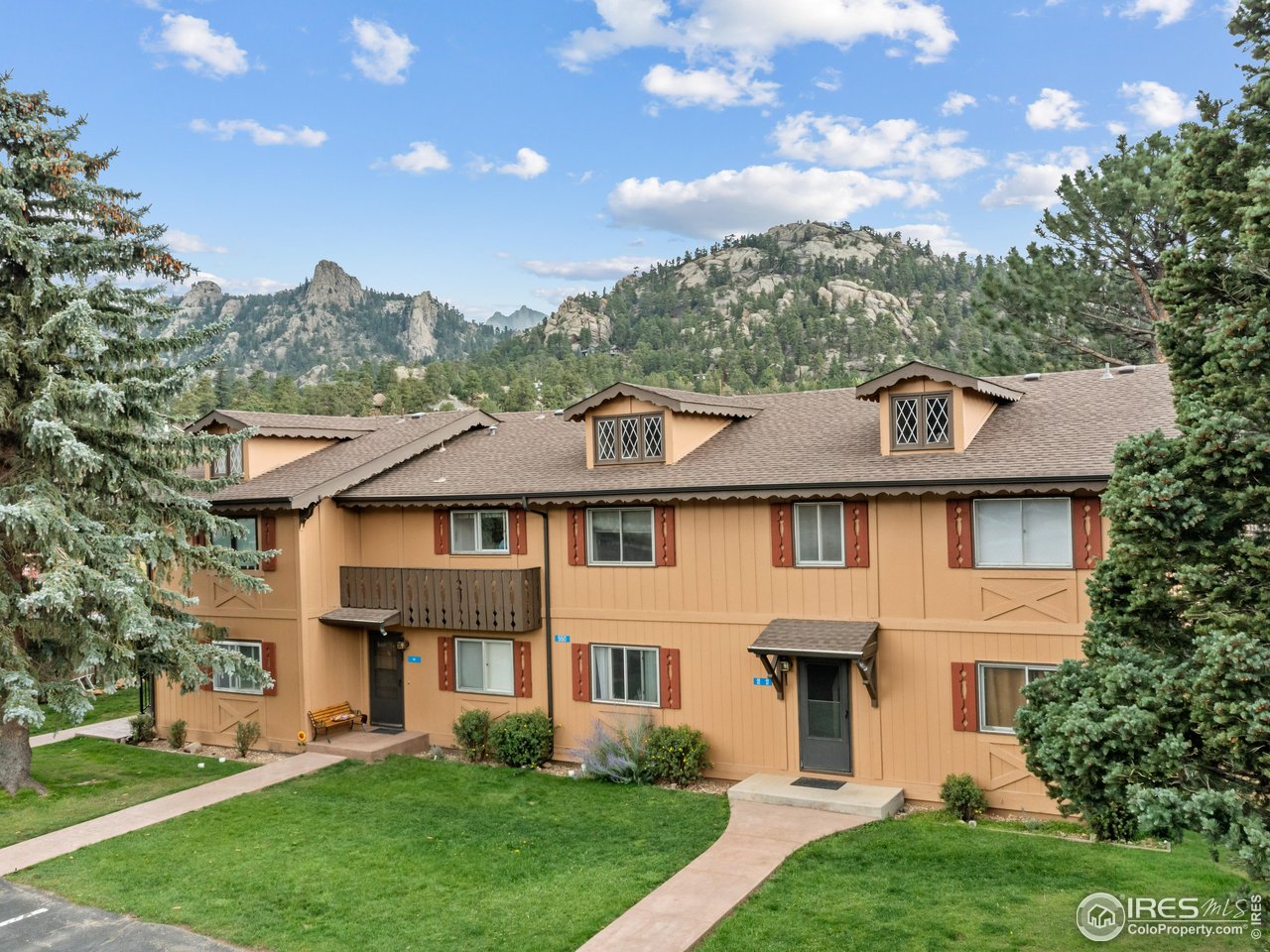 550 W Elkhorn Ave A2