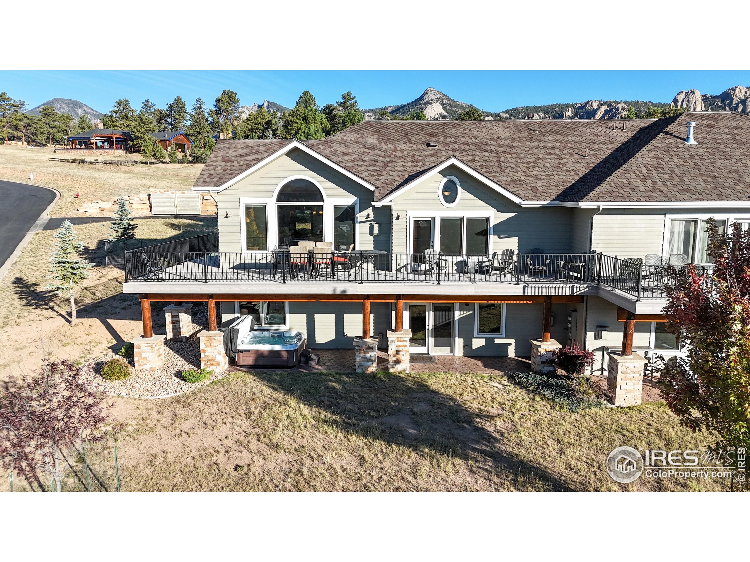 402 Overlook Ct