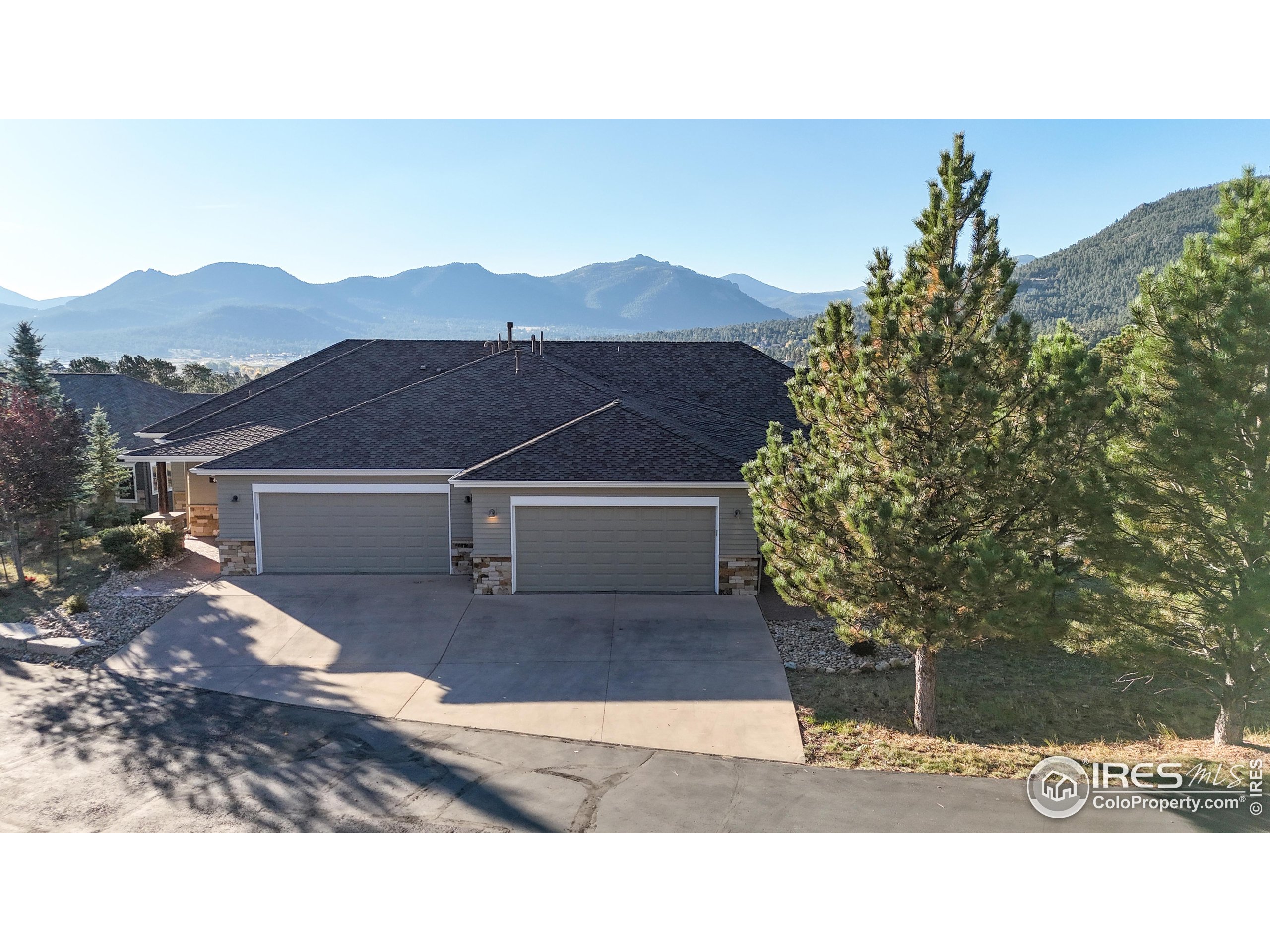 402 Overlook Ct