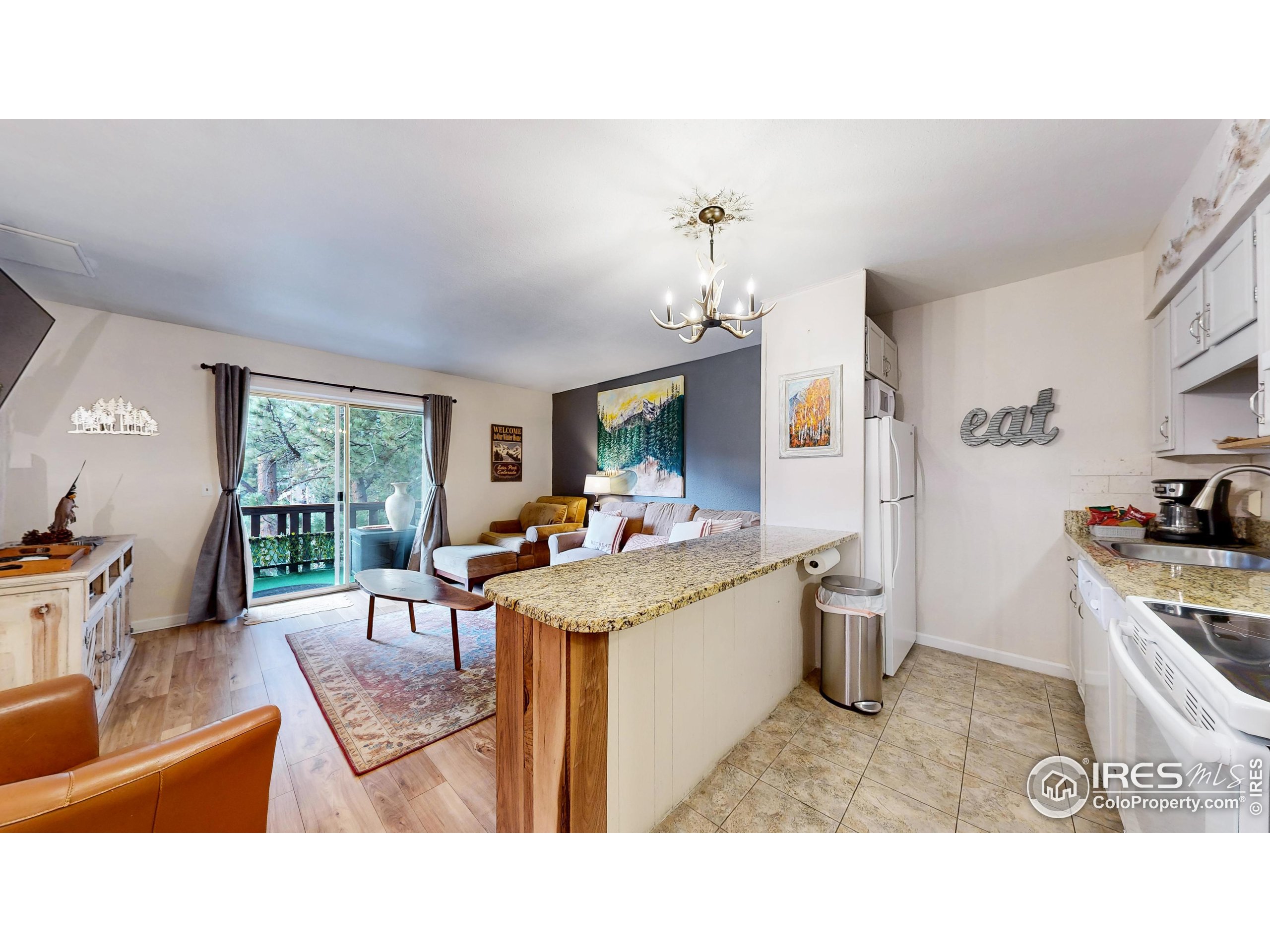 2760 Fall River Rd 288