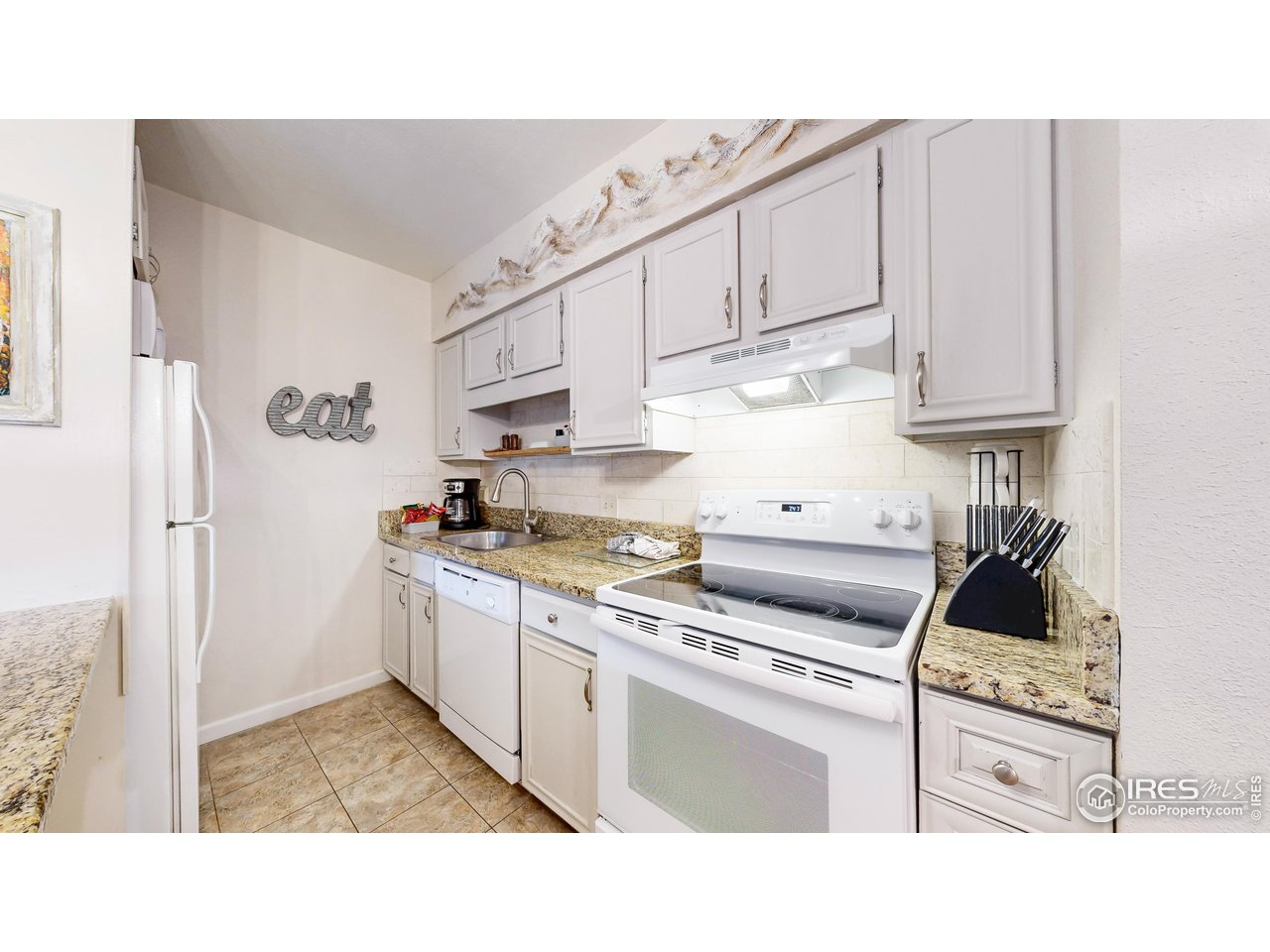 2760 Fall River Rd 288